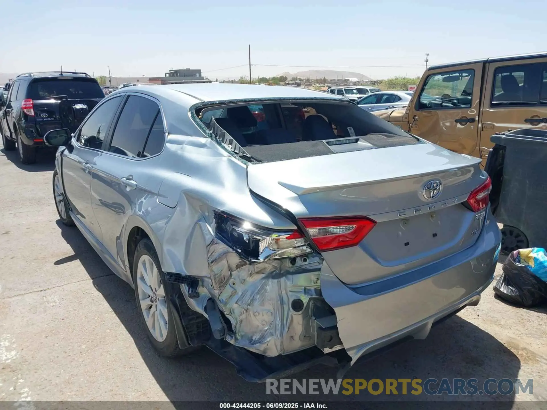 15 Photograph of a damaged car 4T1G11AK6LU929992 TOYOTA CAMRY 2020