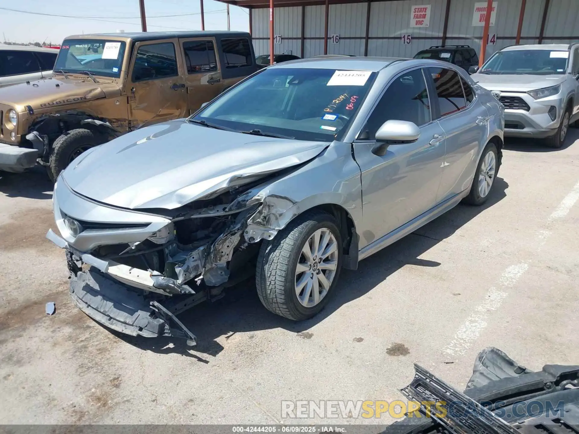 2 Photograph of a damaged car 4T1G11AK6LU929992 TOYOTA CAMRY 2020