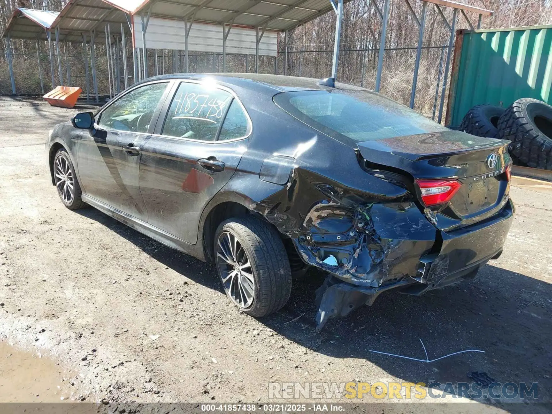 3 Photograph of a damaged car 4T1G11AK6LU953953 TOYOTA CAMRY 2020