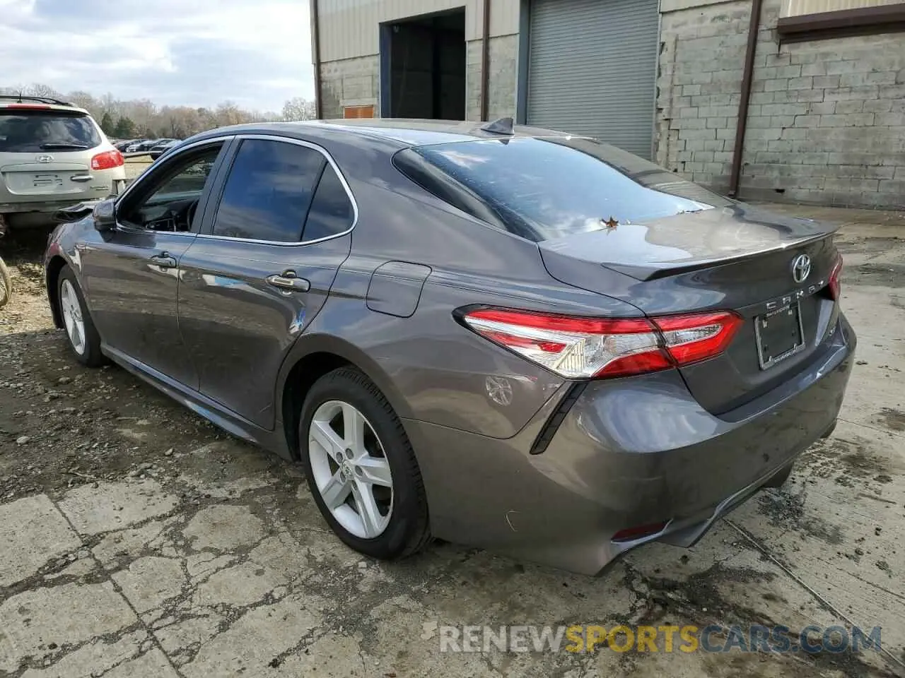 2 Фотография поврежденного автомобиля 4T1G11AK6LU966119 TOYOTA CAMRY 2020
