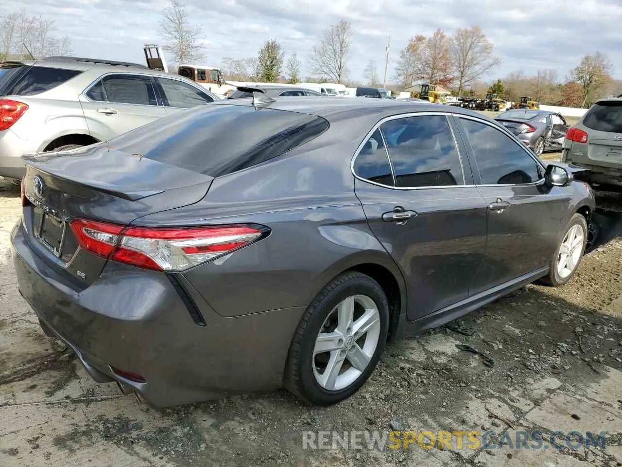 3 Фотография поврежденного автомобиля 4T1G11AK6LU966119 TOYOTA CAMRY 2020