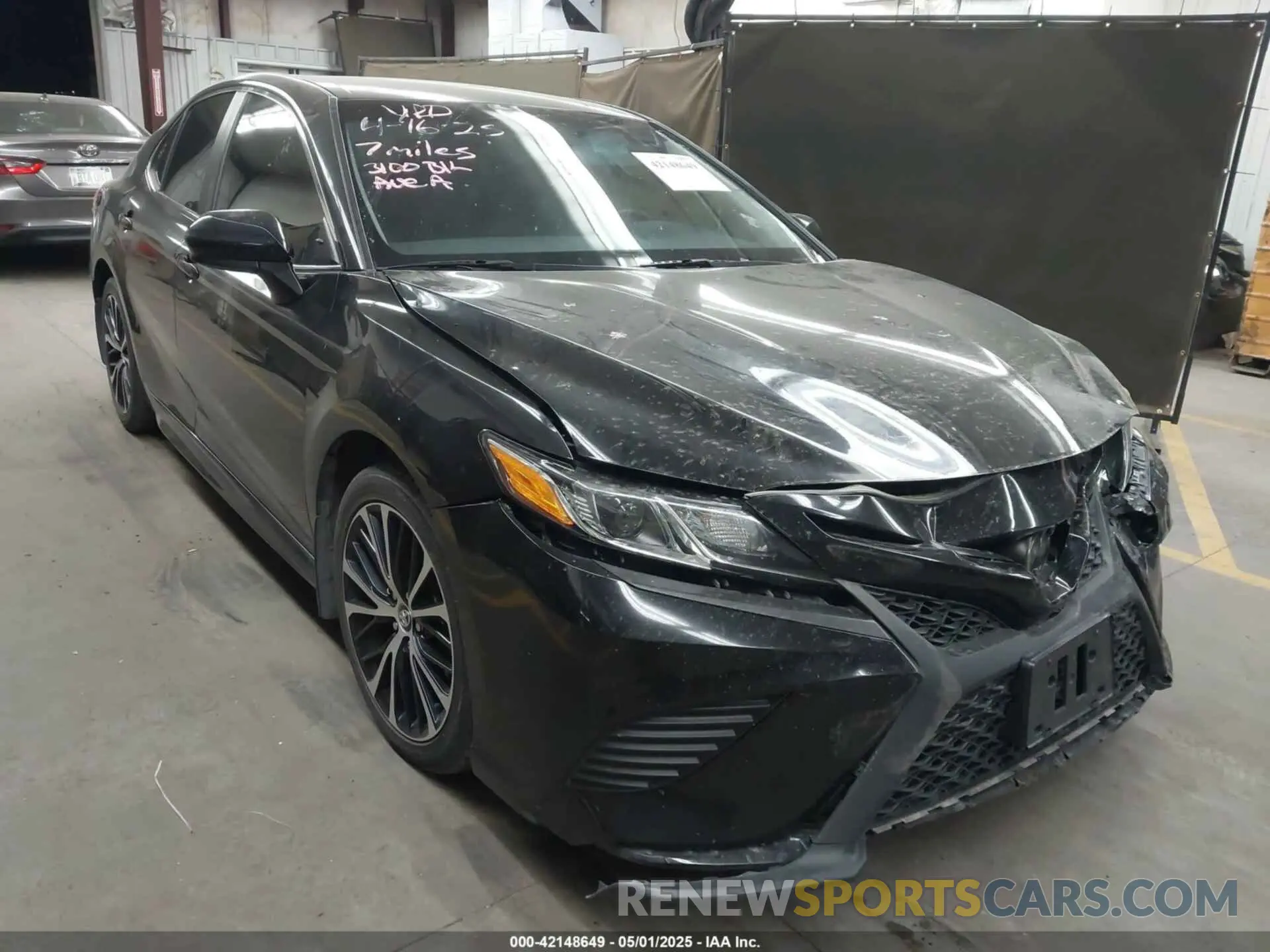 1 Photograph of a damaged car 4T1G11AK7LU302329 TOYOTA CAMRY 2020
