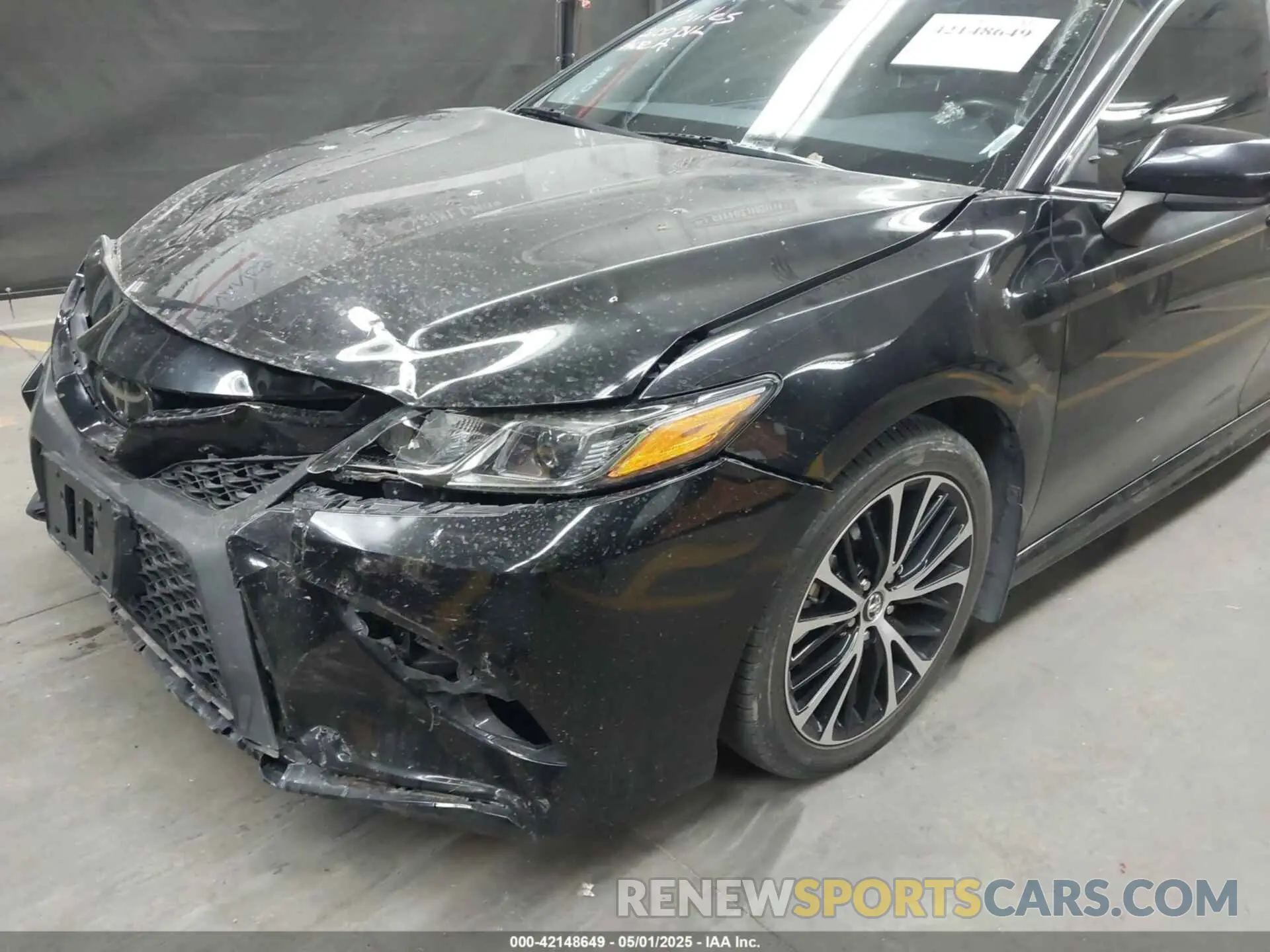 6 Photograph of a damaged car 4T1G11AK7LU302329 TOYOTA CAMRY 2020