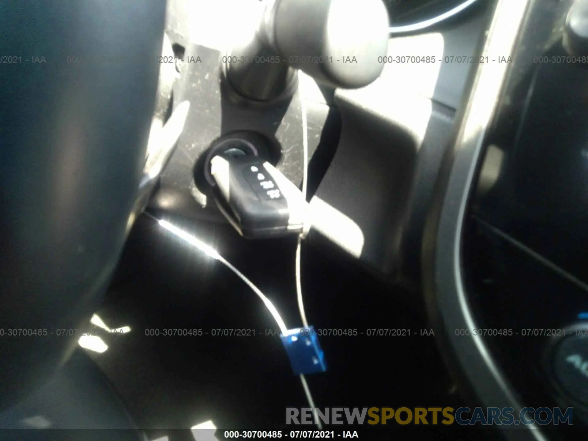 11 Photograph of a damaged car 4T1G11AK7LU304338 TOYOTA CAMRY 2020