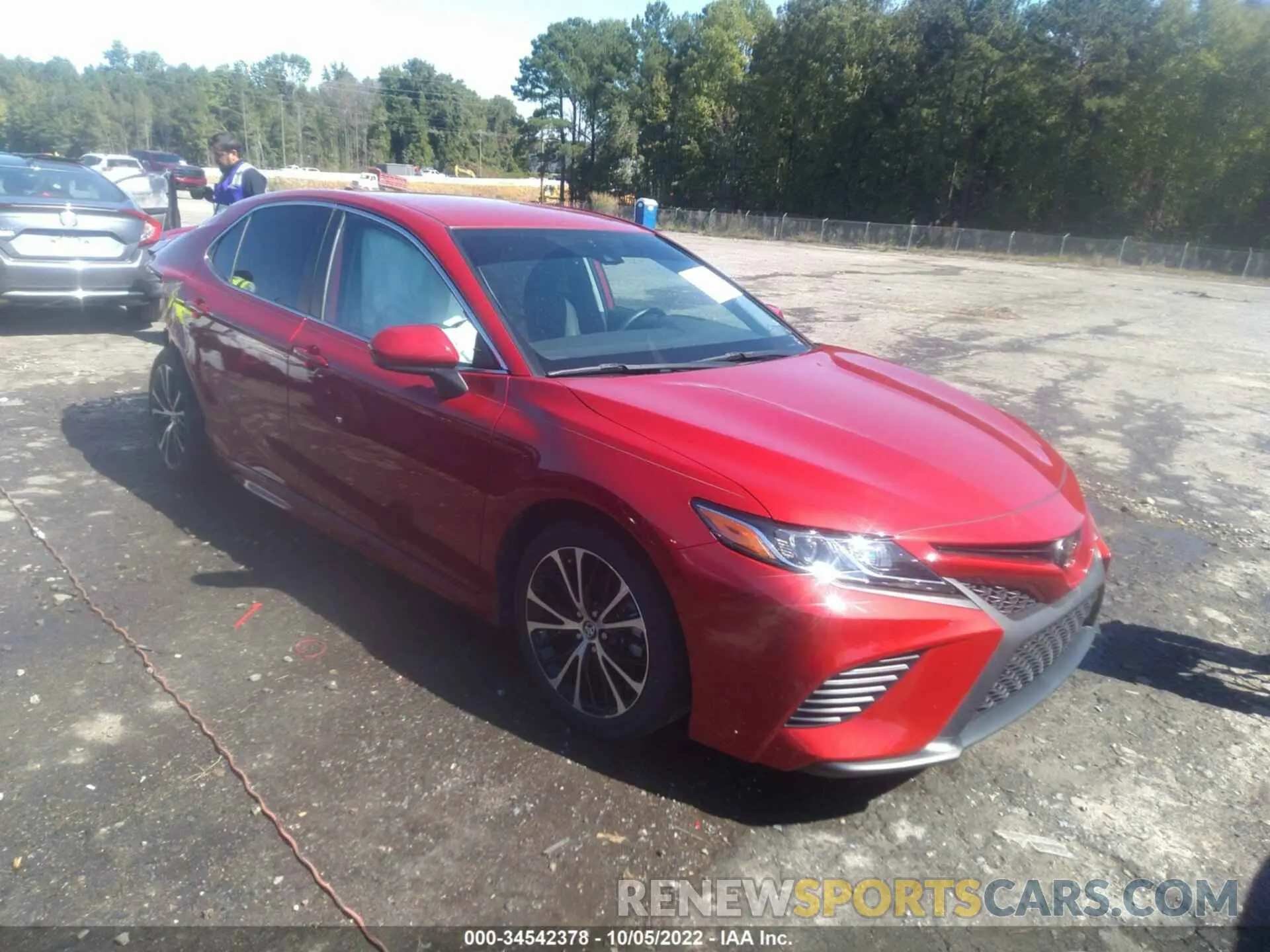 1 Фотография поврежденного автомобиля 4T1G11AK7LU305621 TOYOTA CAMRY 2020