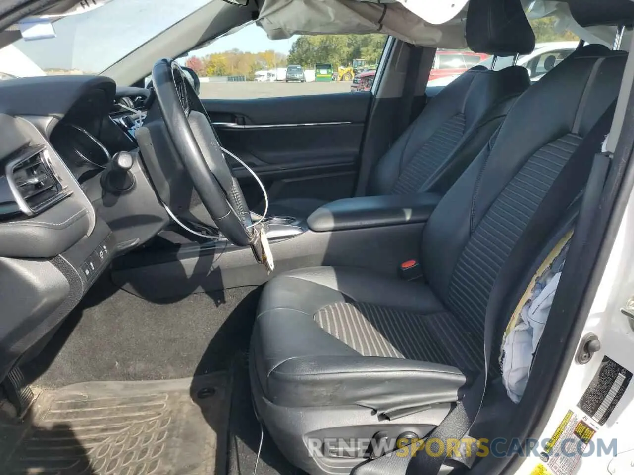 7 Фотография поврежденного автомобиля 4T1G11AK7LU329322 TOYOTA CAMRY 2020