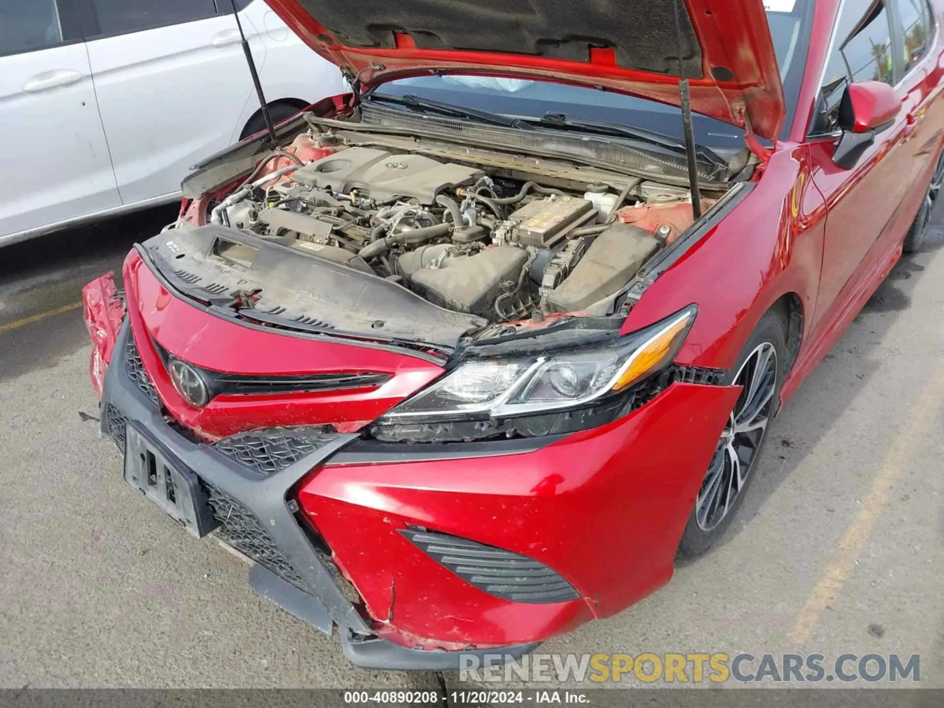 19 Photograph of a damaged car 4T1G11AK7LU334620 TOYOTA CAMRY 2020