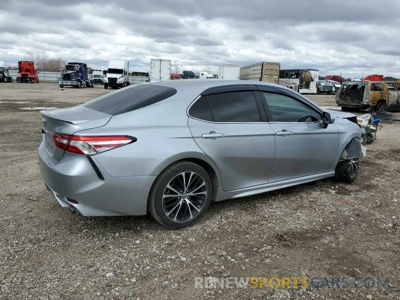 3 Photograph of a damaged car 4T1G11AK7LU341812 TOYOTA CAMRY 2020