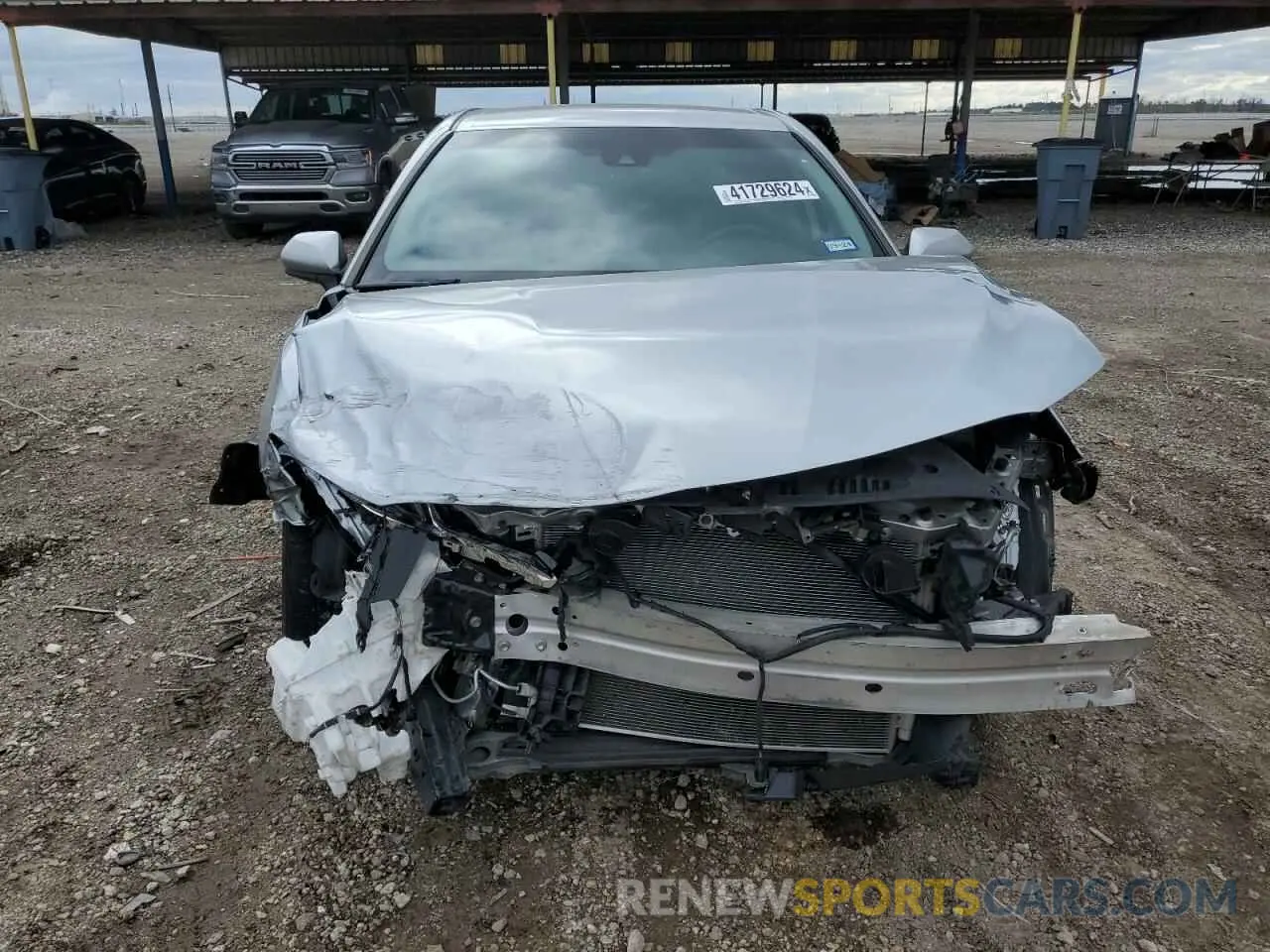 5 Photograph of a damaged car 4T1G11AK7LU341812 TOYOTA CAMRY 2020