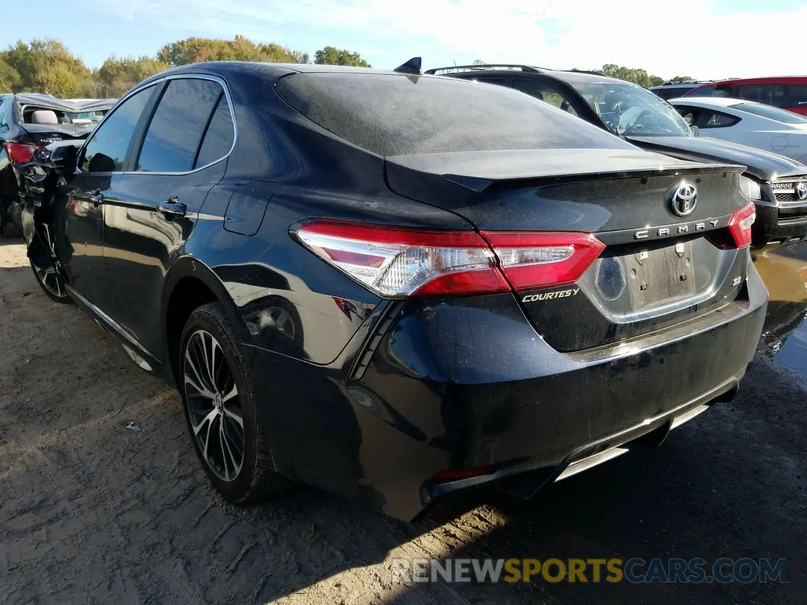 3 Photograph of a damaged car 4T1G11AK7LU344726 TOYOTA CAMRY 2020