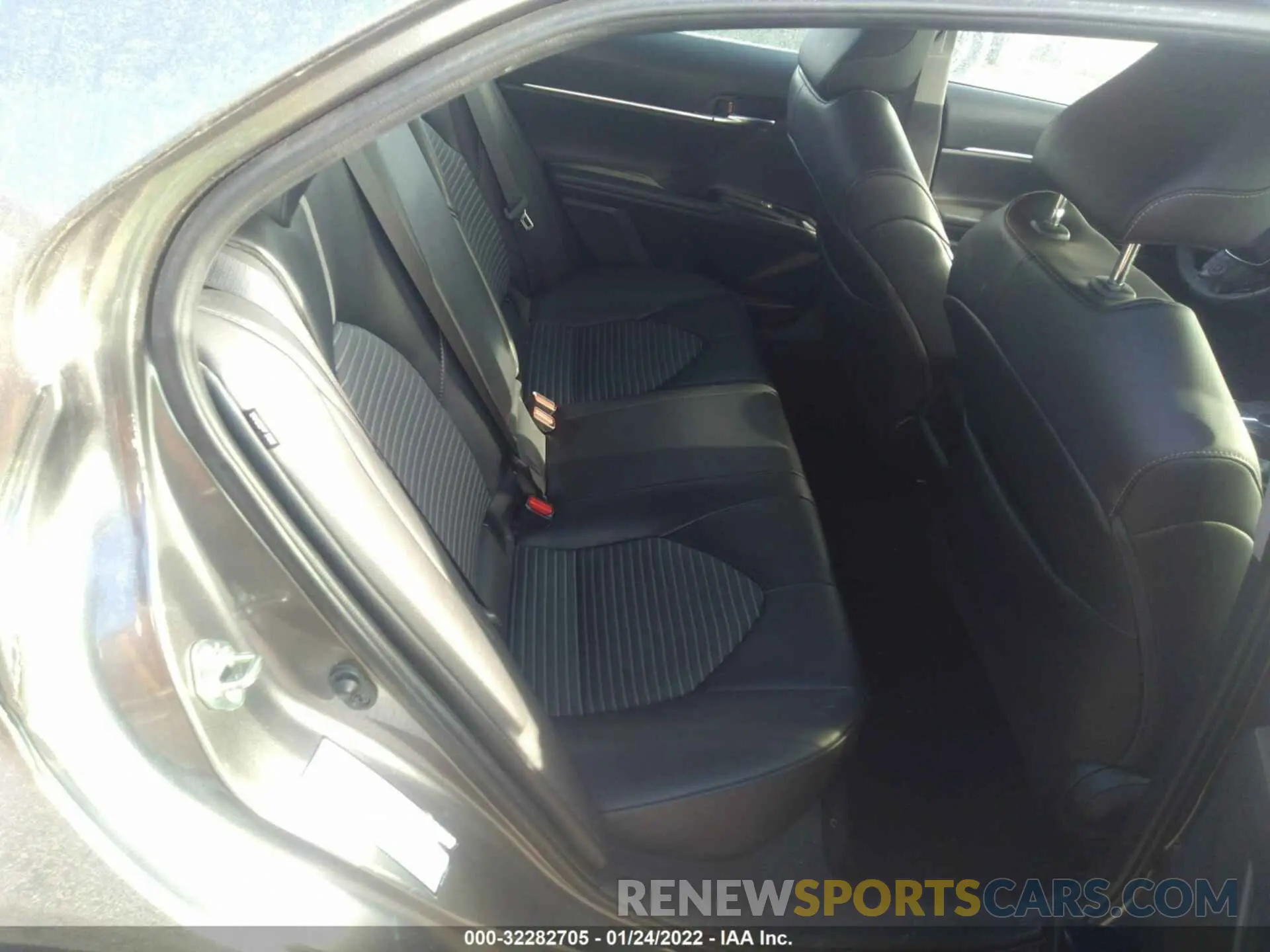 8 Фотография поврежденного автомобиля 4T1G11AK7LU362868 TOYOTA CAMRY 2020