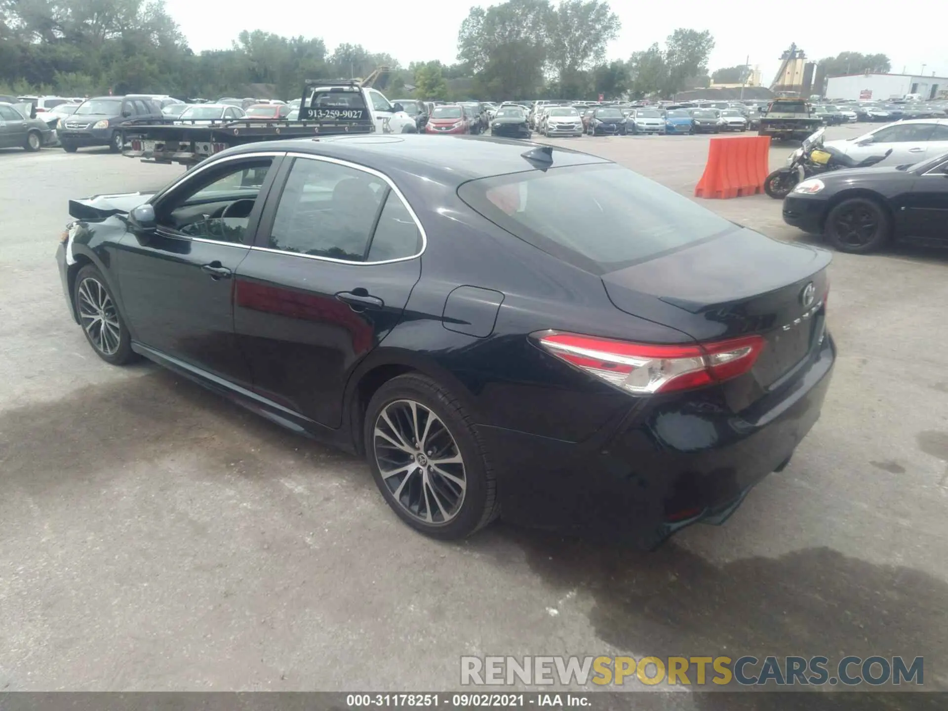 3 Фотография поврежденного автомобиля 4T1G11AK7LU364779 TOYOTA CAMRY 2020