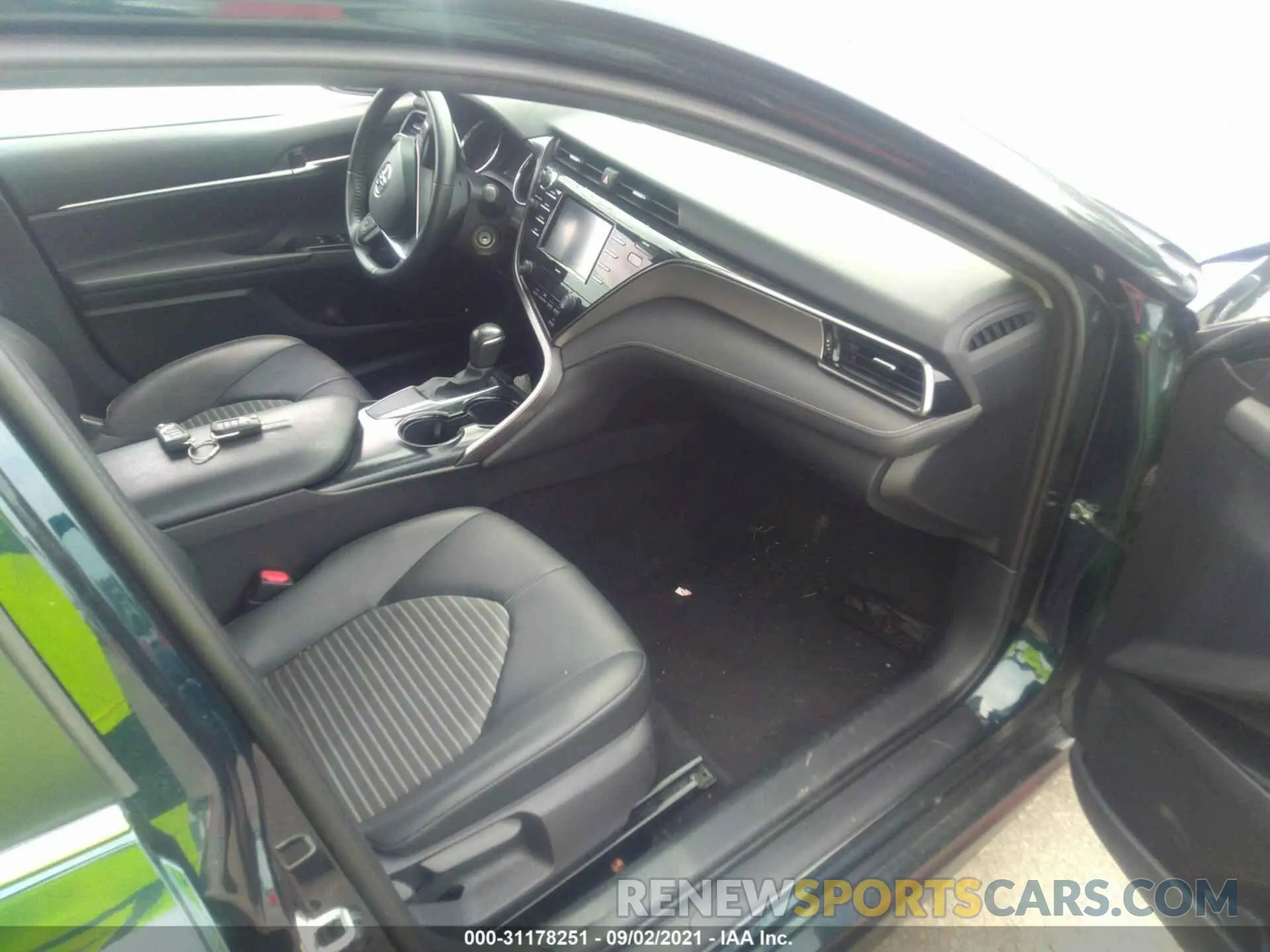 5 Фотография поврежденного автомобиля 4T1G11AK7LU364779 TOYOTA CAMRY 2020