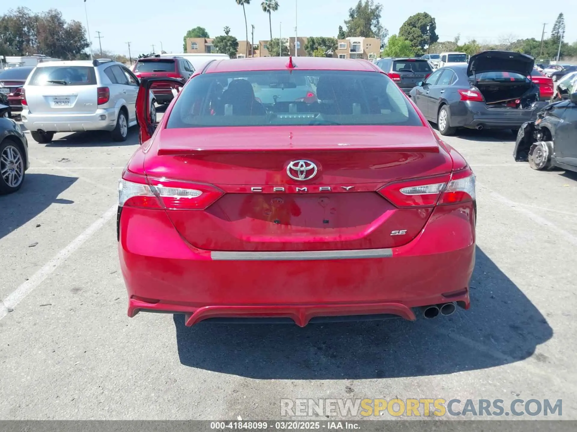 16 Photograph of a damaged car 4T1G11AK7LU399645 TOYOTA CAMRY 2020