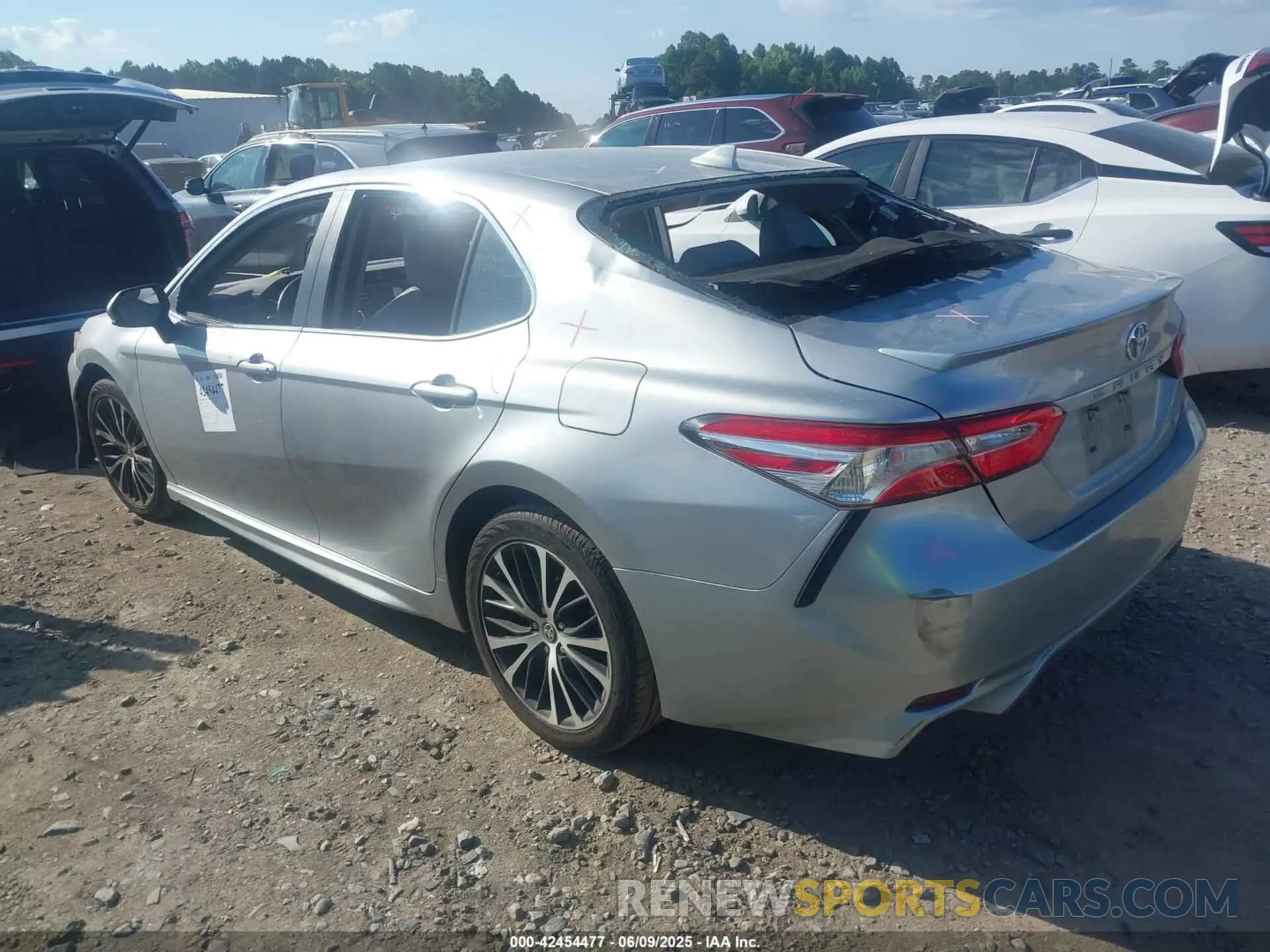 3 Photograph of a damaged car 4T1G11AK7LU502675 TOYOTA CAMRY 2020