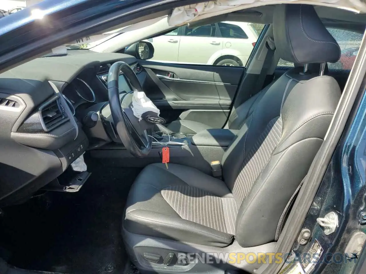 7 Photograph of a damaged car 4T1G11AK7LU506709 TOYOTA CAMRY 2020