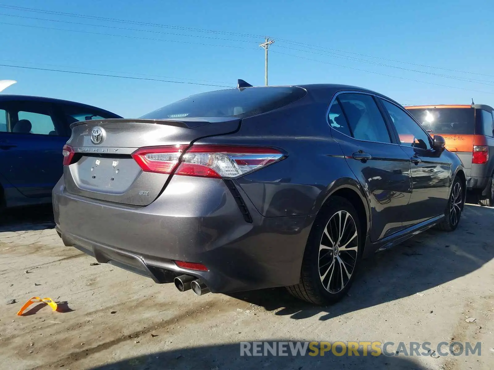 4 Photograph of a damaged car 4T1G11AK7LU873965 TOYOTA CAMRY 2020