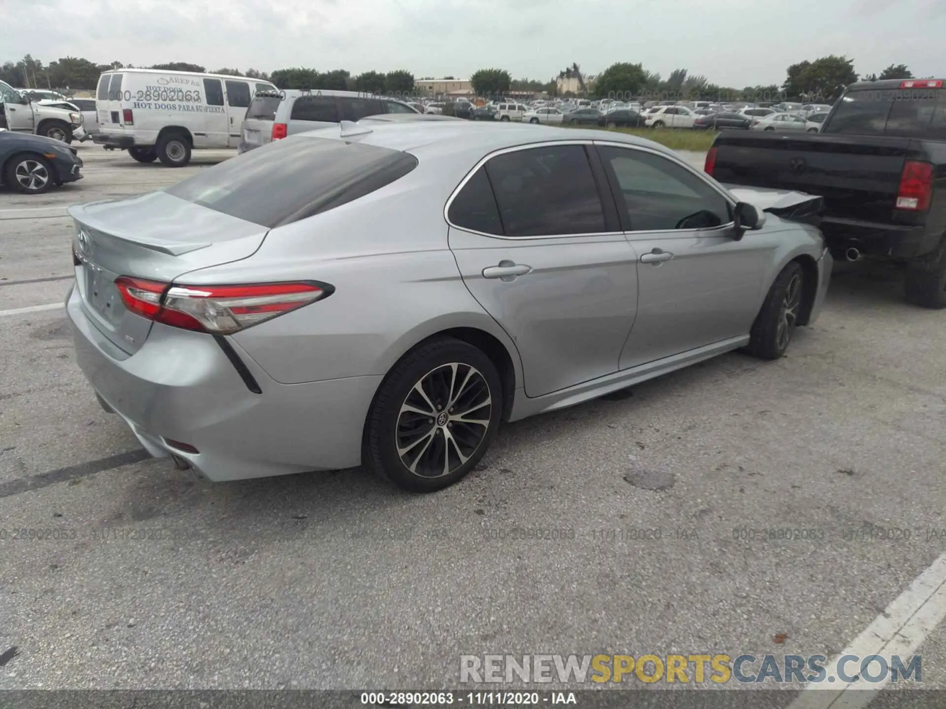 4 Photograph of a damaged car 4T1G11AK7LU875778 TOYOTA CAMRY 2020
