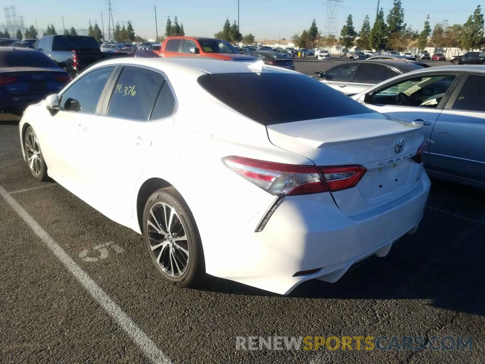 3 Photograph of a damaged car 4T1G11AK7LU877286 TOYOTA CAMRY 2020