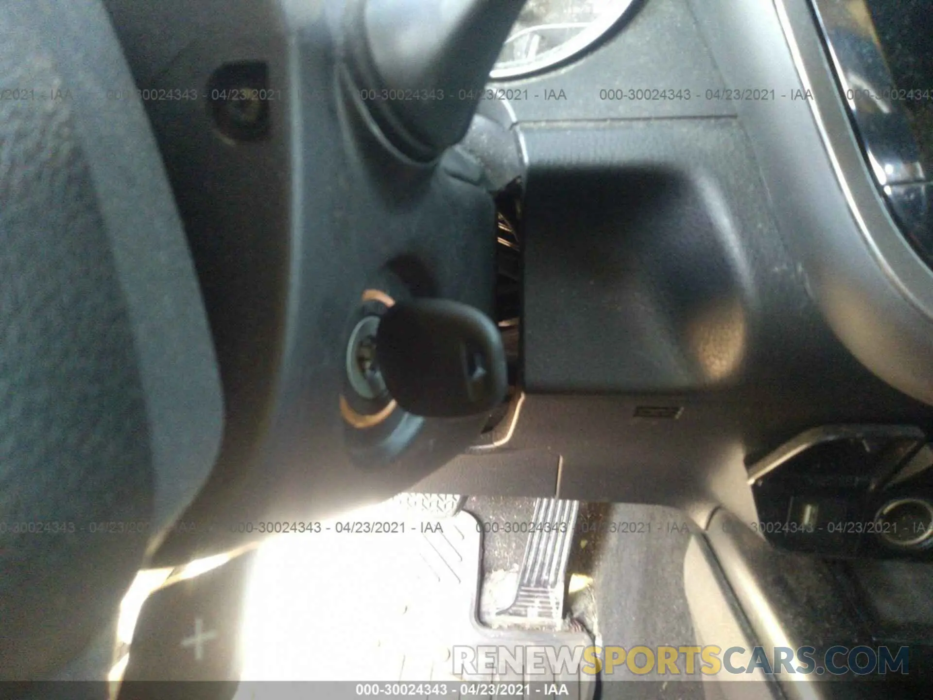 11 Photograph of a damaged car 4T1G11AK7LU879717 TOYOTA CAMRY 2020