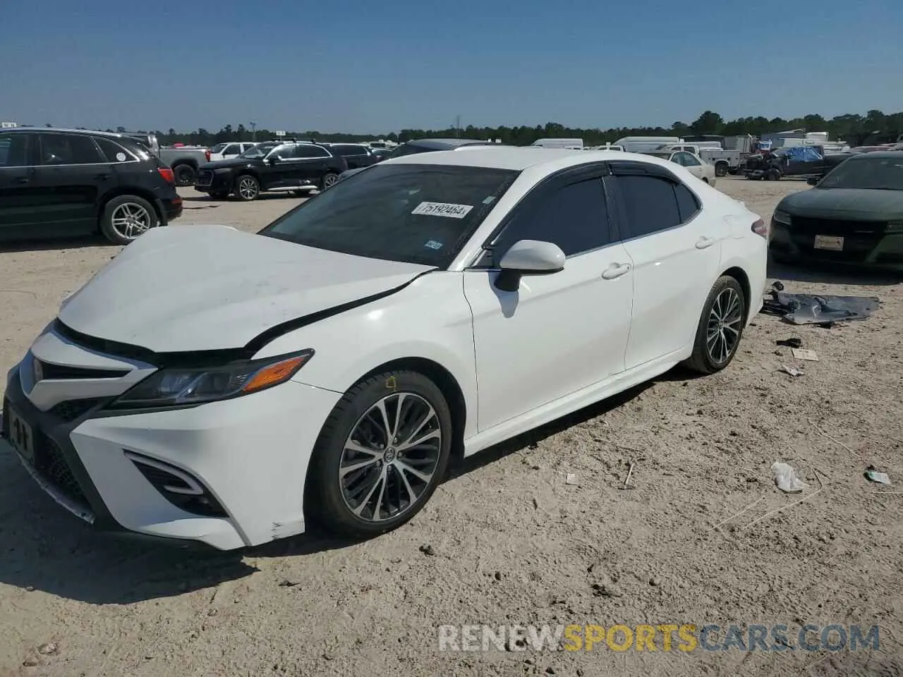 1 Photograph of a damaged car 4T1G11AK7LU910173 TOYOTA CAMRY 2020