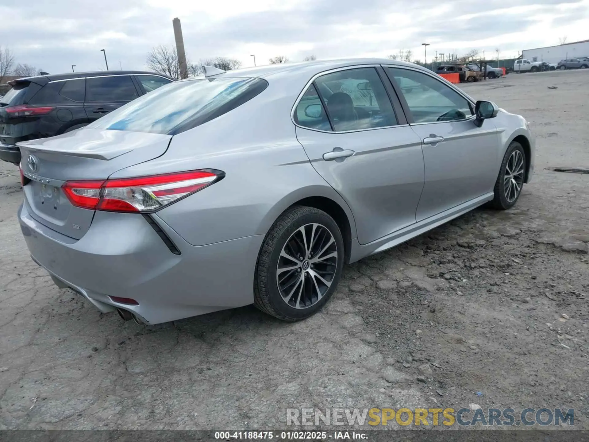 4 Фотография поврежденного автомобиля 4T1G11AK7LU922985 TOYOTA CAMRY 2020
