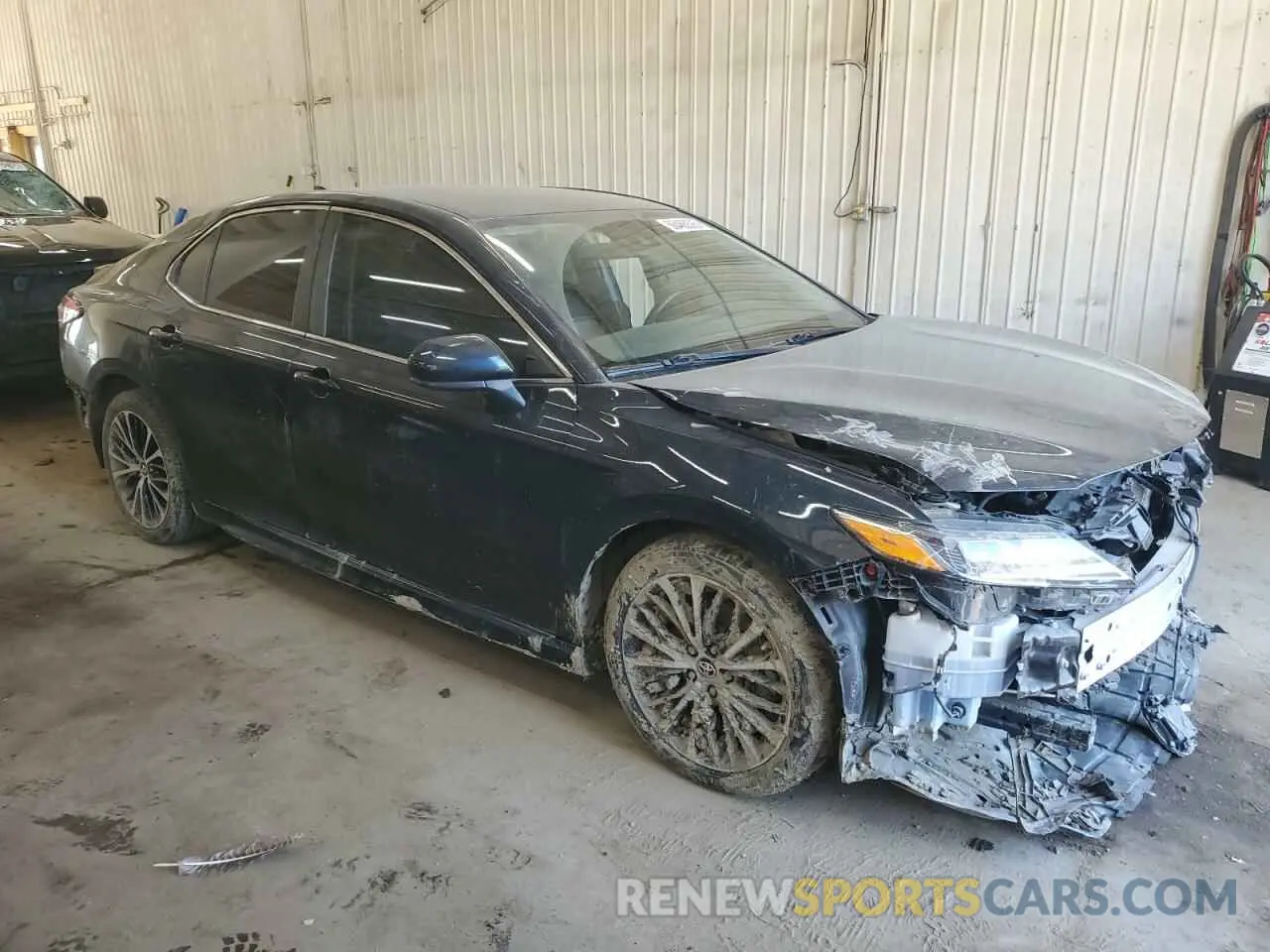 4 Photograph of a damaged car 4T1G11AK7LU939902 TOYOTA CAMRY 2020