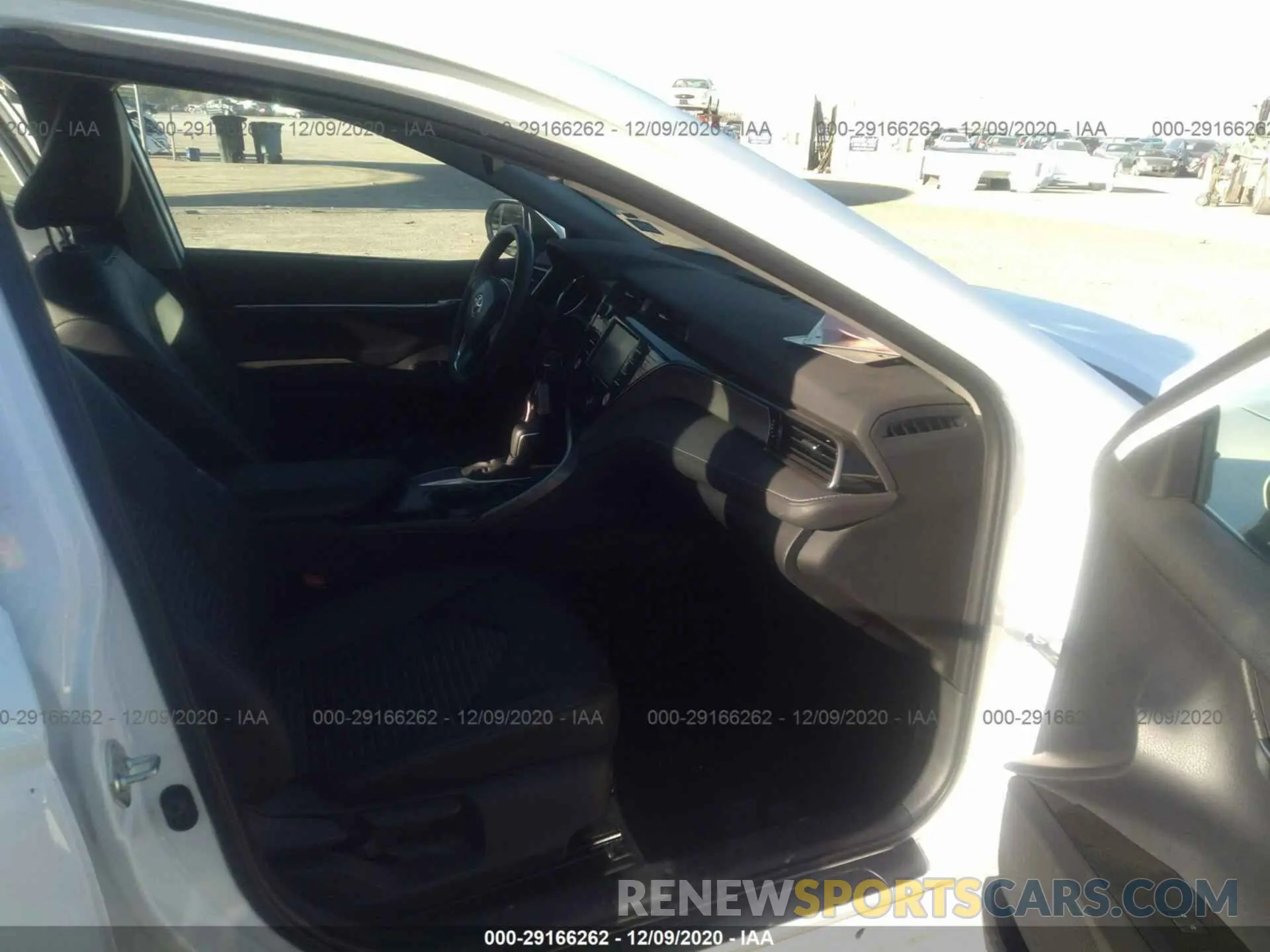 5 Photograph of a damaged car 4T1G11AK7LU944596 TOYOTA CAMRY 2020