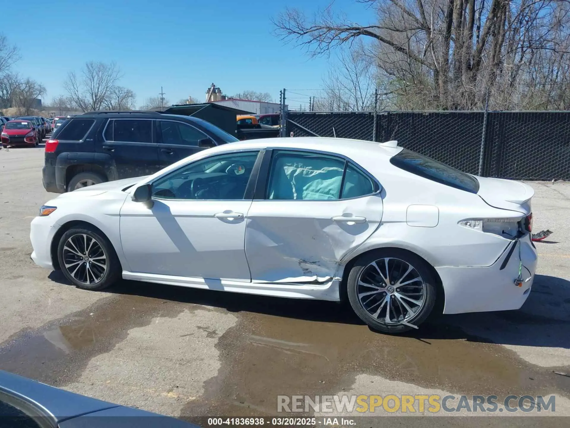 15 Фотография поврежденного автомобиля 4T1G11AK7LU960524 TOYOTA CAMRY 2020