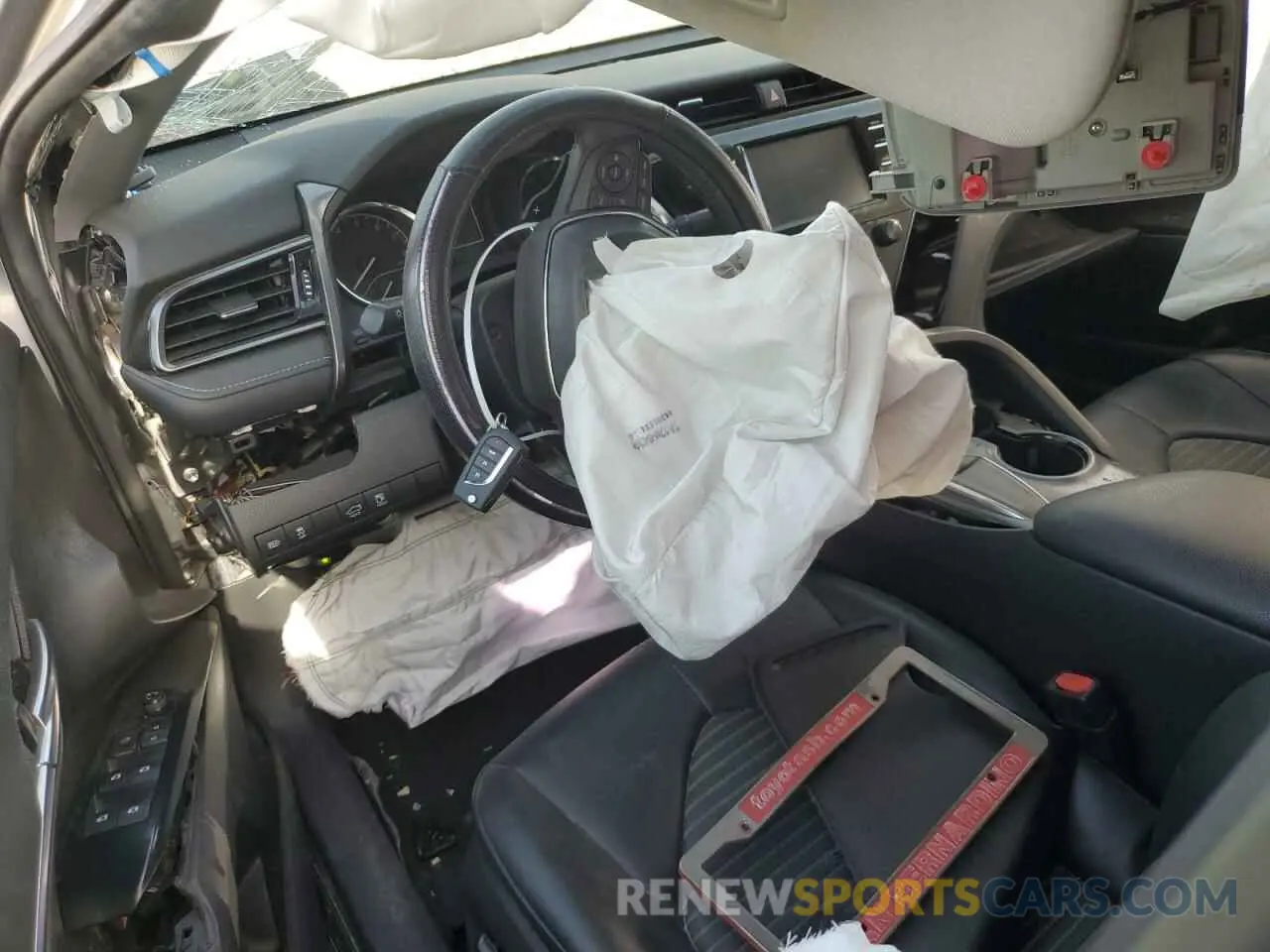 8 Photograph of a damaged car 4T1G11AK7LU965044 TOYOTA CAMRY 2020