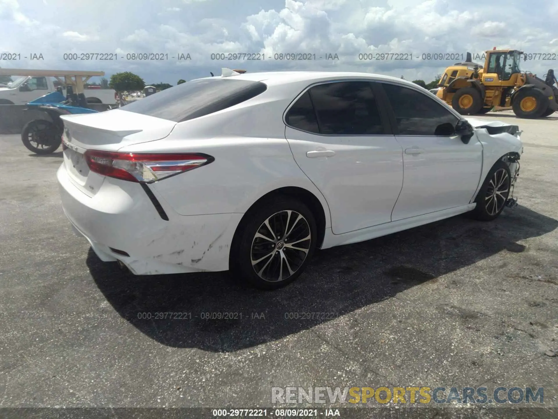 4 Photograph of a damaged car 4T1G11AK7LU981499 TOYOTA CAMRY 2020