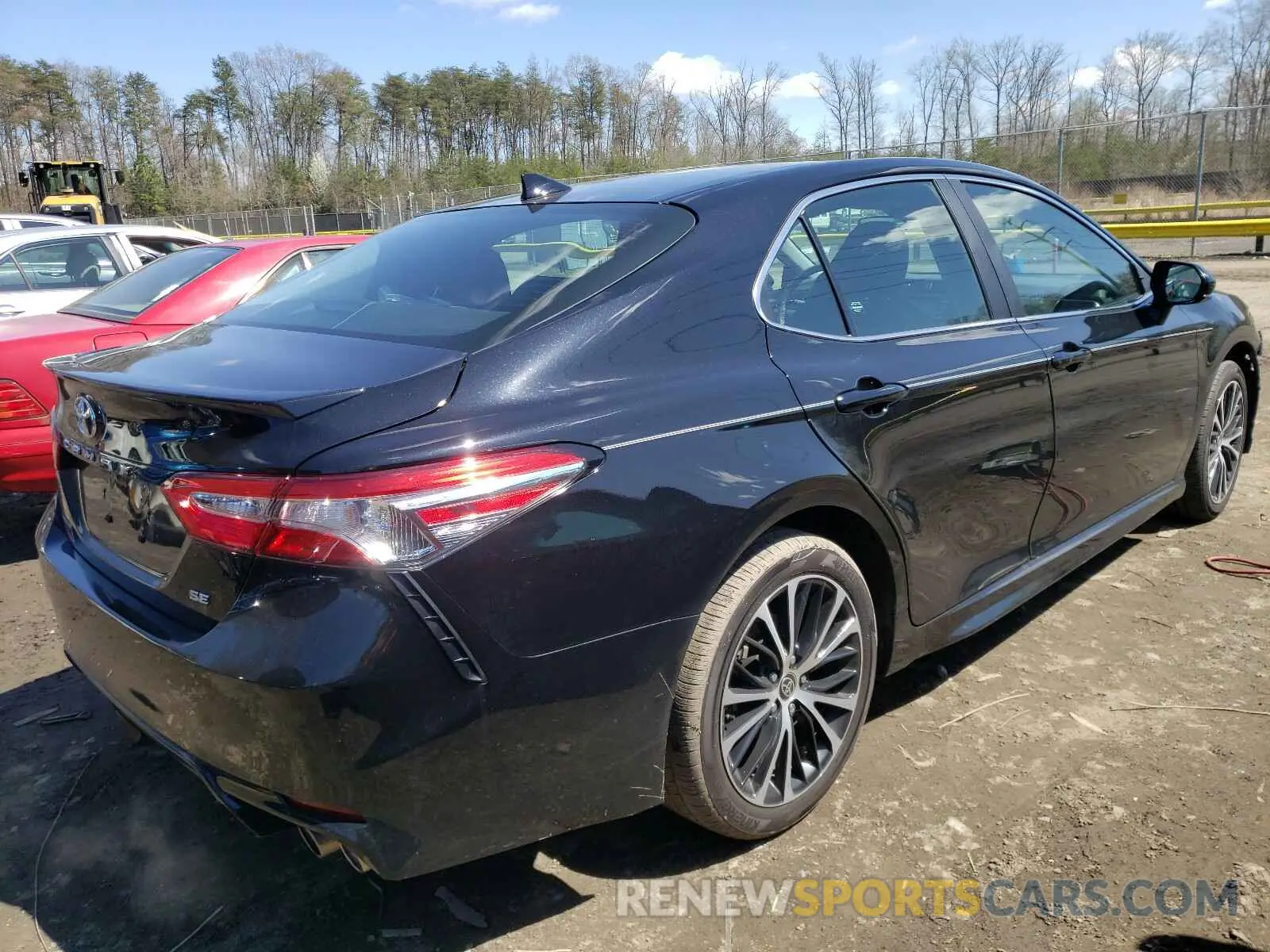 4 Photograph of a damaged car 4T1G11AK7LU995290 TOYOTA CAMRY 2020