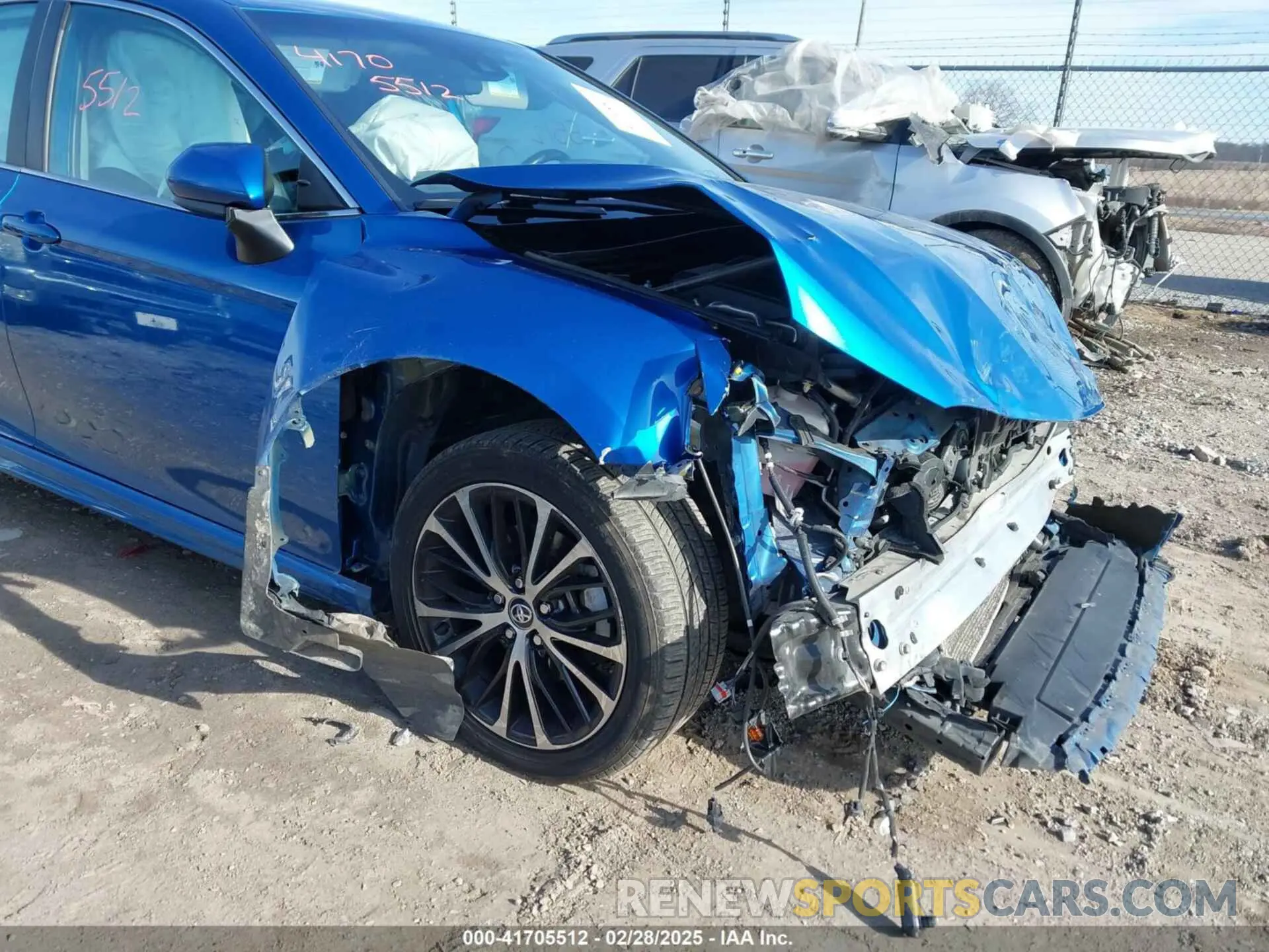 6 Photograph of a damaged car 4T1G11AK8LU304591 TOYOTA CAMRY 2020