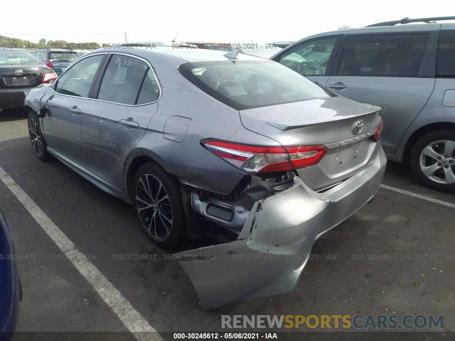 3 Photograph of a damaged car 4T1G11AK8LU331113 TOYOTA CAMRY 2020