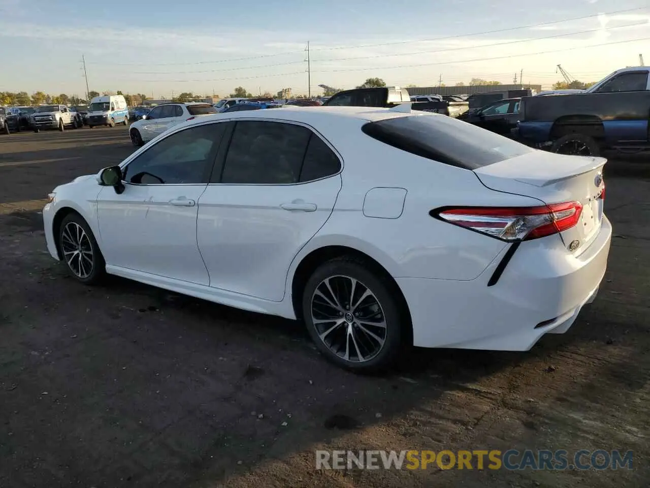2 Фотография поврежденного автомобиля 4T1G11AK8LU333606 TOYOTA CAMRY 2020