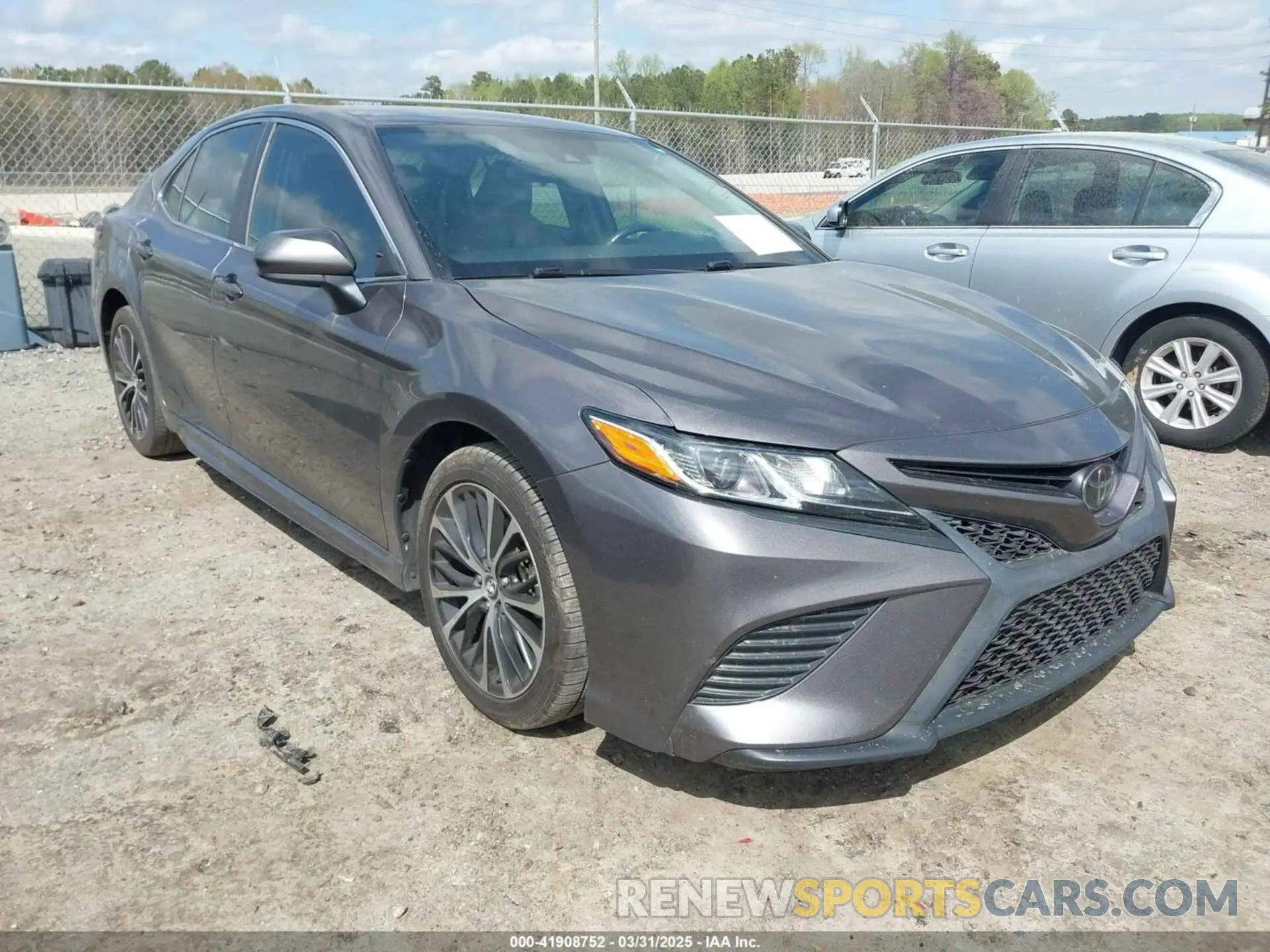 1 Photograph of a damaged car 4T1G11AK8LU335338 TOYOTA CAMRY 2020