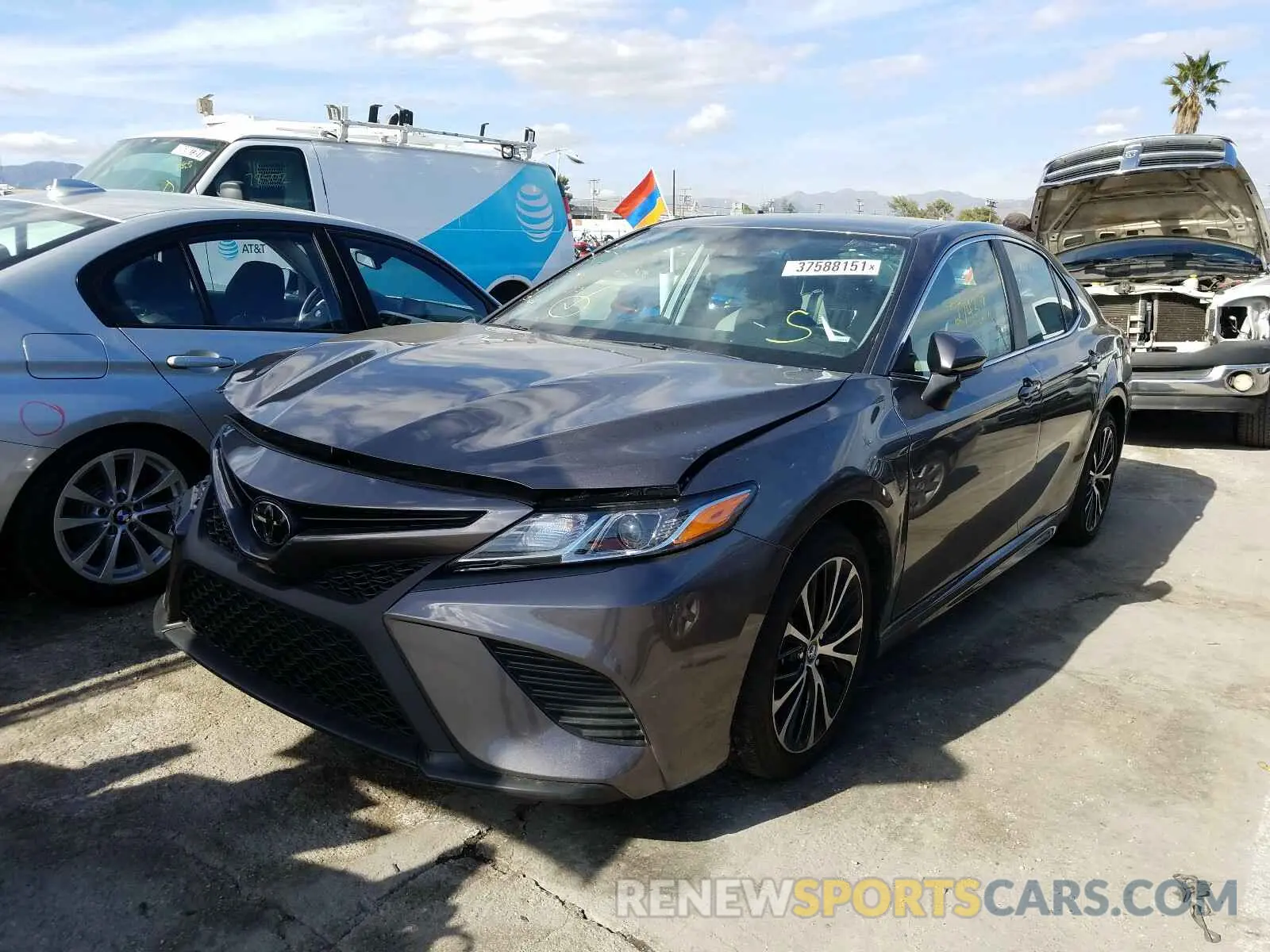 2 Photograph of a damaged car 4T1G11AK8LU345206 TOYOTA CAMRY 2020