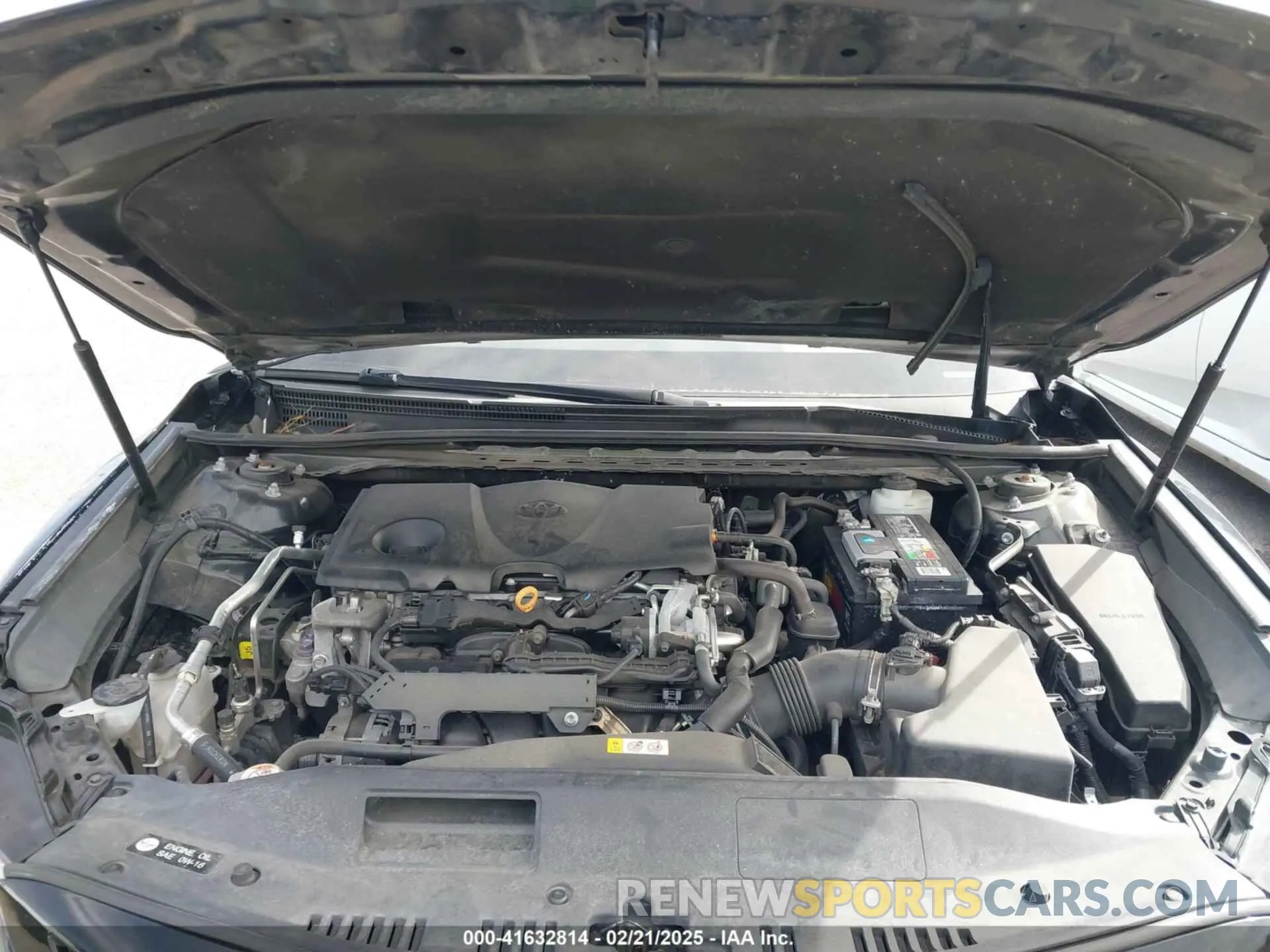 10 Photograph of a damaged car 4T1G11AK8LU346372 TOYOTA CAMRY 2020
