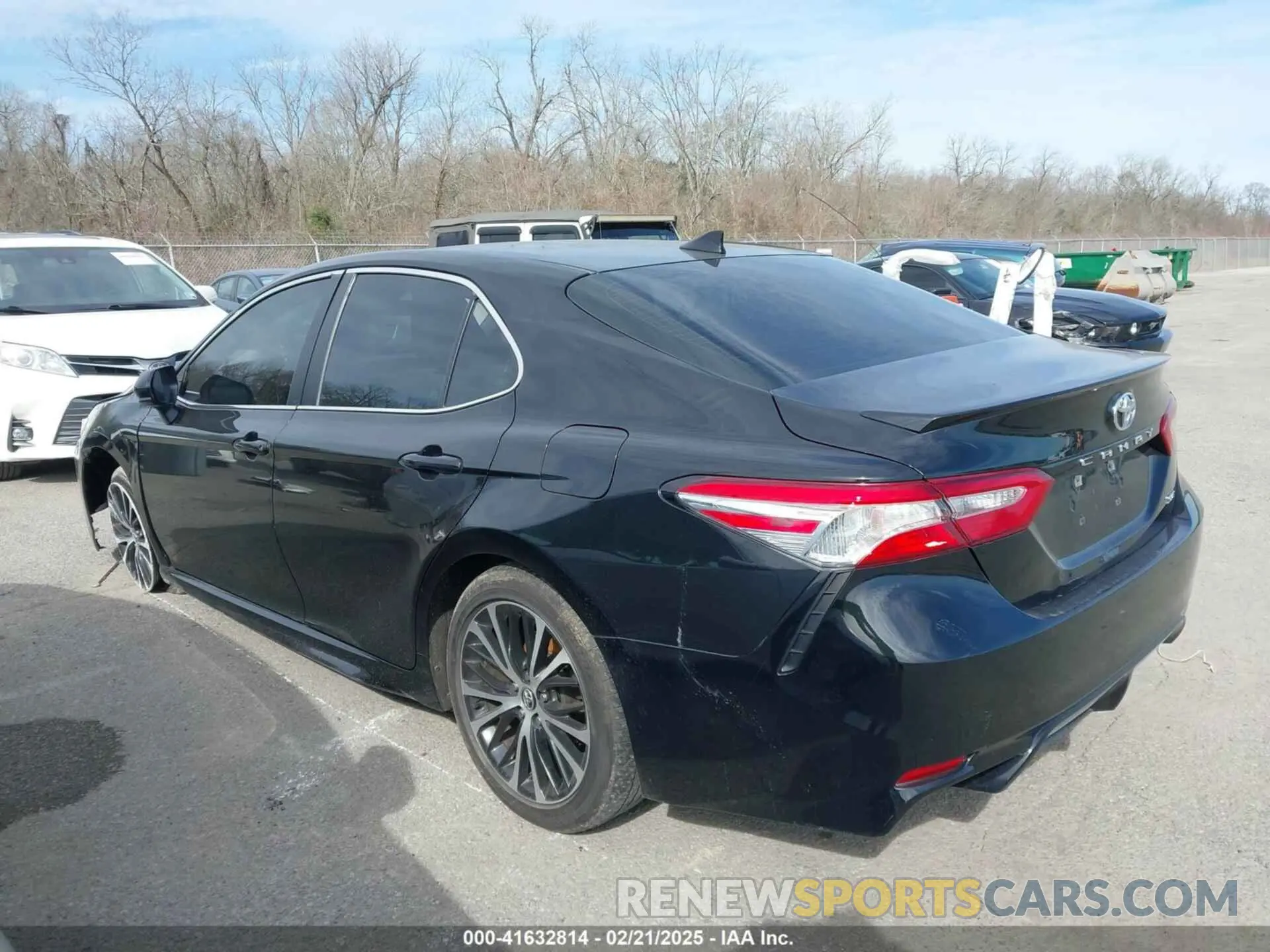 3 Photograph of a damaged car 4T1G11AK8LU346372 TOYOTA CAMRY 2020