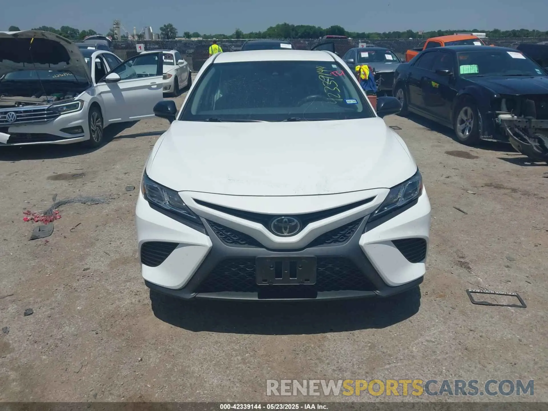 12 Фотография поврежденного автомобиля 4T1G11AK8LU362863 TOYOTA CAMRY 2020
