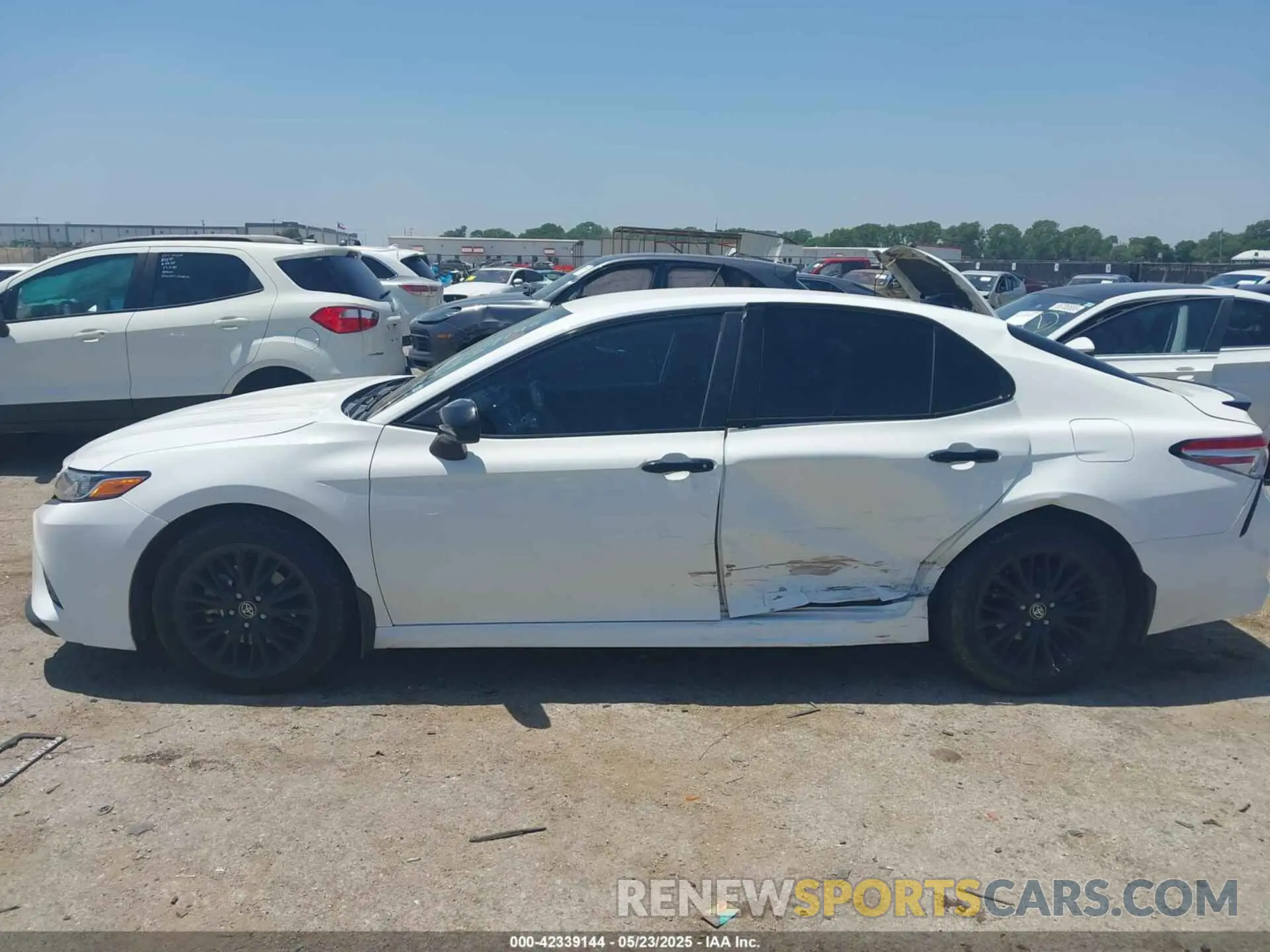 14 Фотография поврежденного автомобиля 4T1G11AK8LU362863 TOYOTA CAMRY 2020
