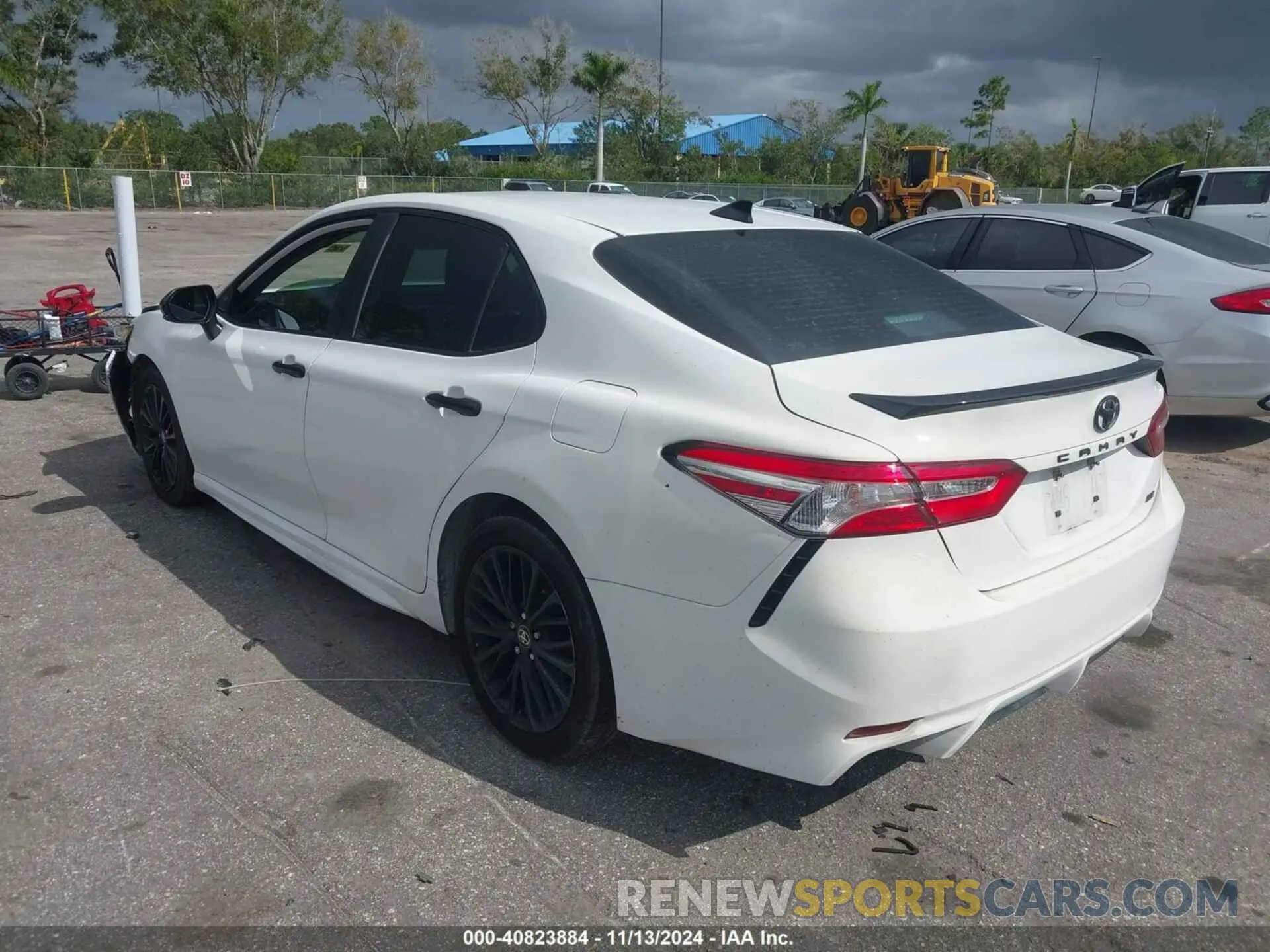 3 Photograph of a damaged car 4T1G11AK8LU372177 TOYOTA CAMRY 2020