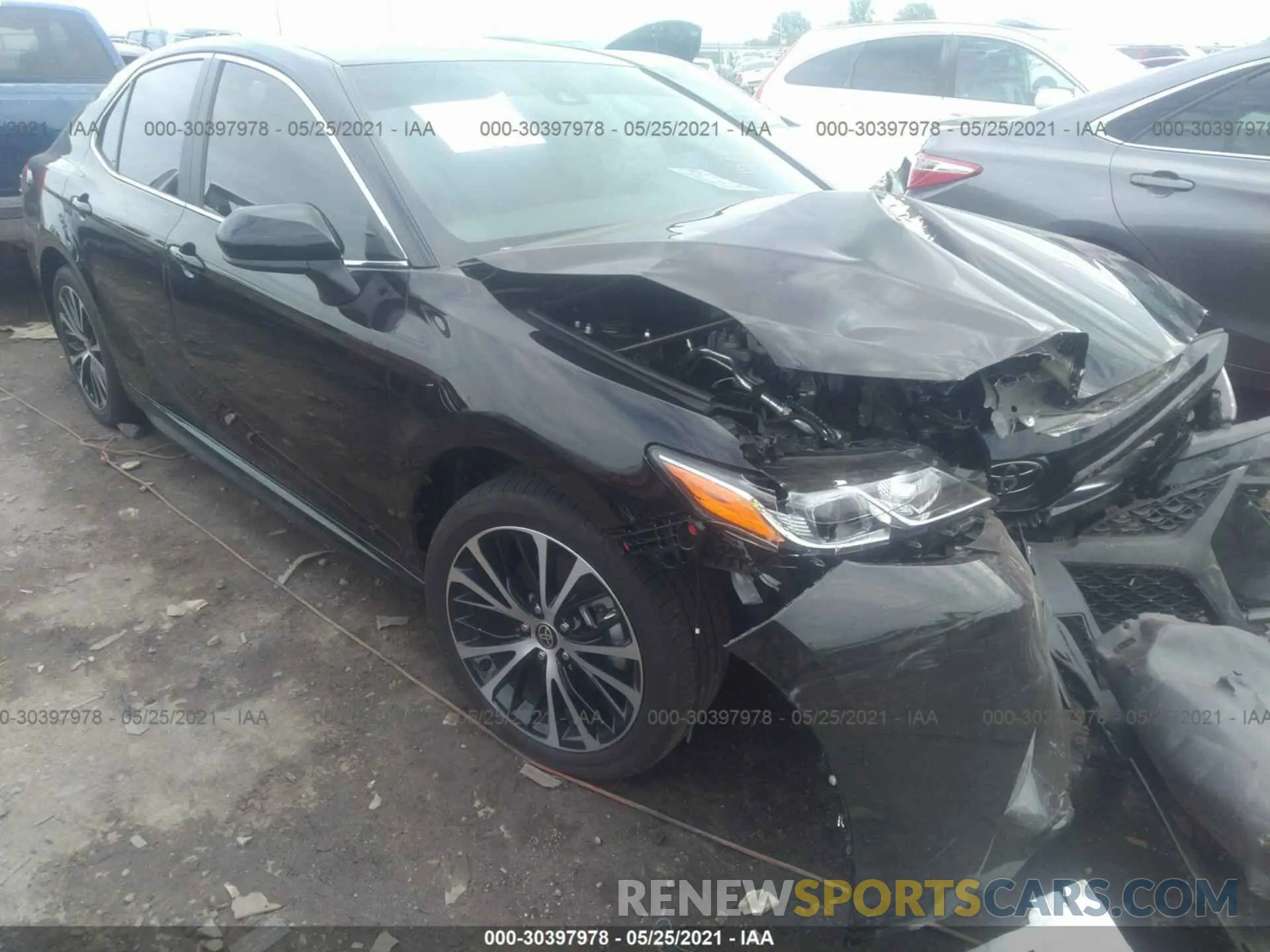 1 Photograph of a damaged car 4T1G11AK8LU386984 TOYOTA CAMRY 2020