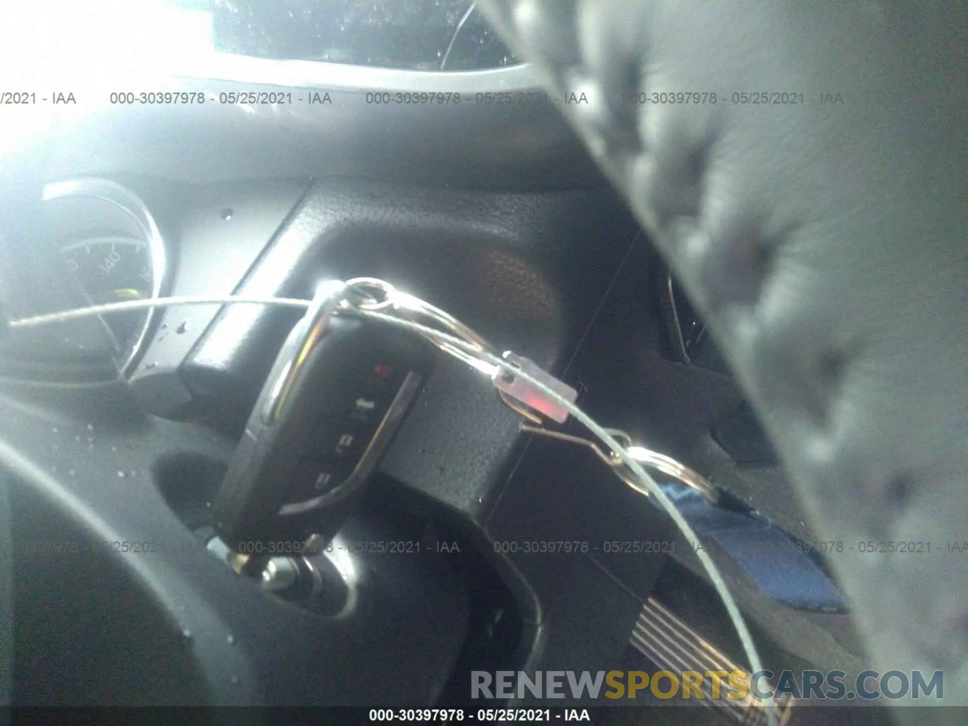 11 Photograph of a damaged car 4T1G11AK8LU386984 TOYOTA CAMRY 2020