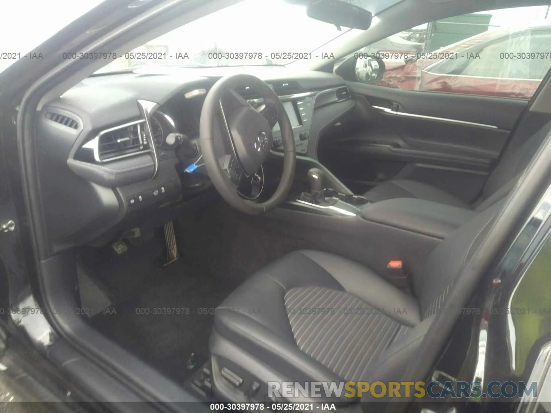 5 Photograph of a damaged car 4T1G11AK8LU386984 TOYOTA CAMRY 2020