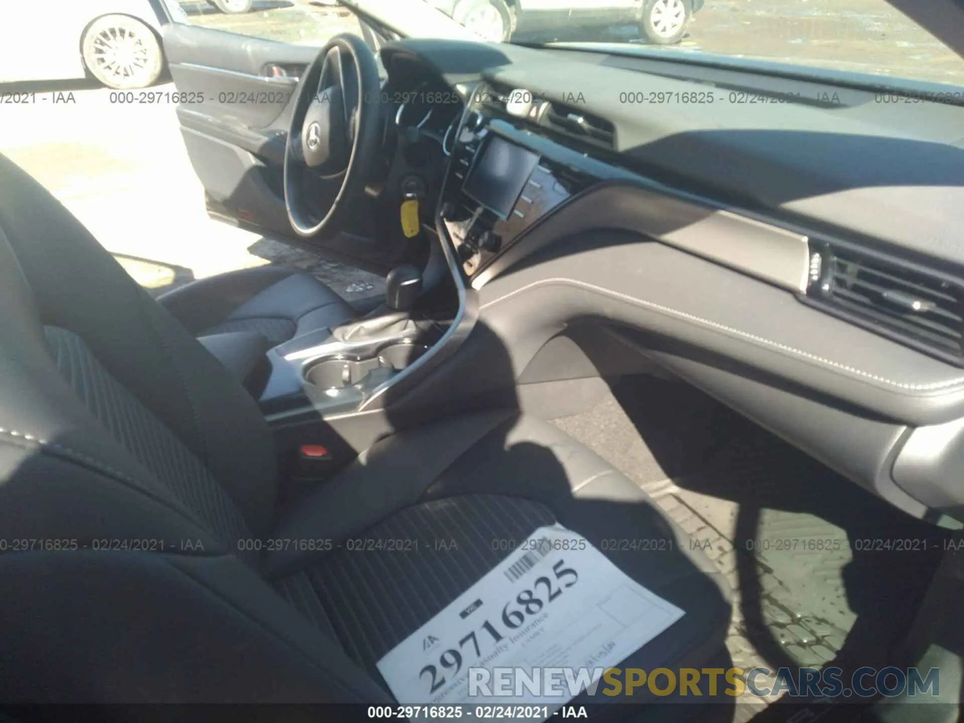 5 Photograph of a damaged car 4T1G11AK8LU391019 TOYOTA CAMRY 2020