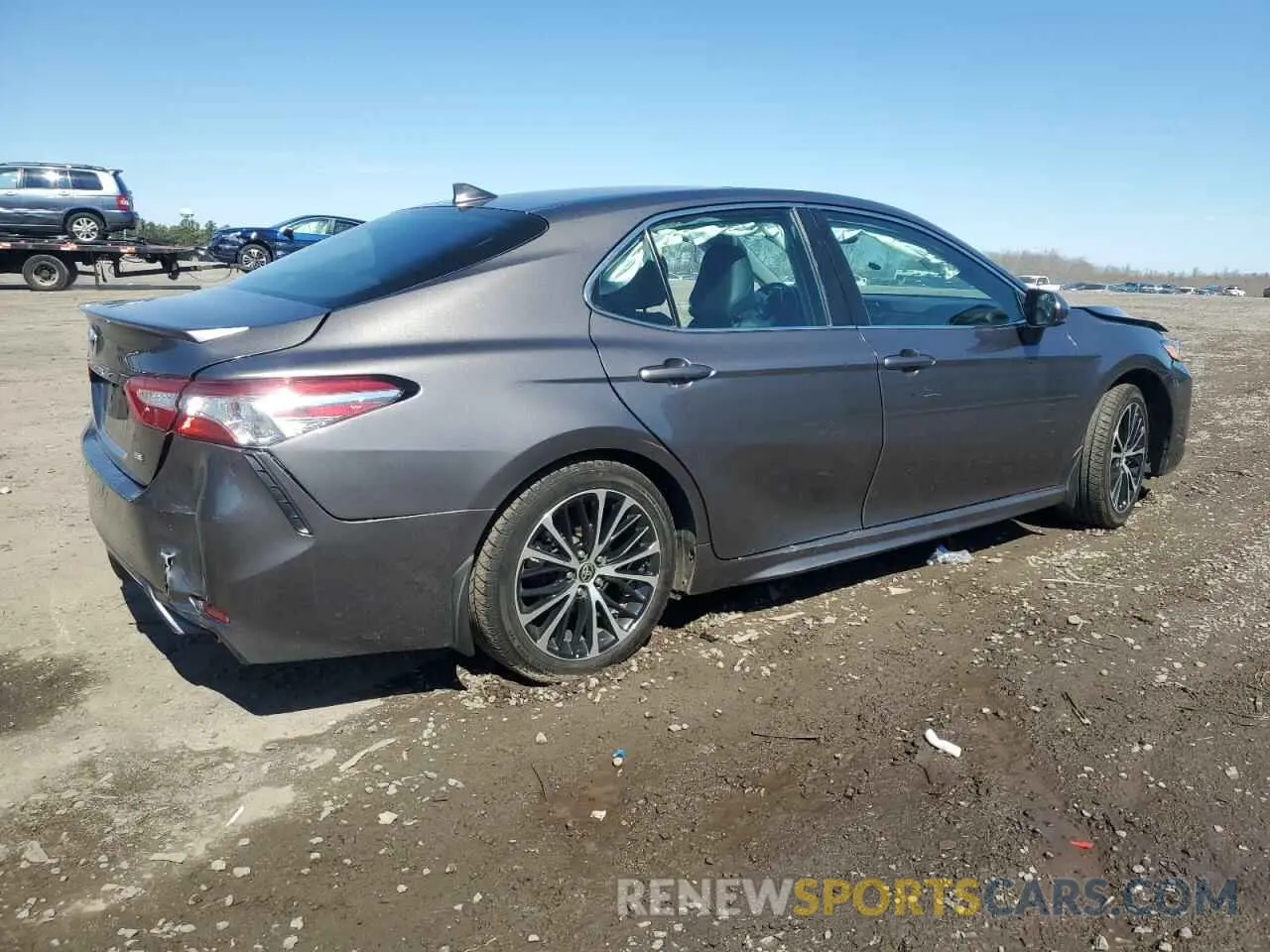 3 Photograph of a damaged car 4T1G11AK8LU502992 TOYOTA CAMRY 2020