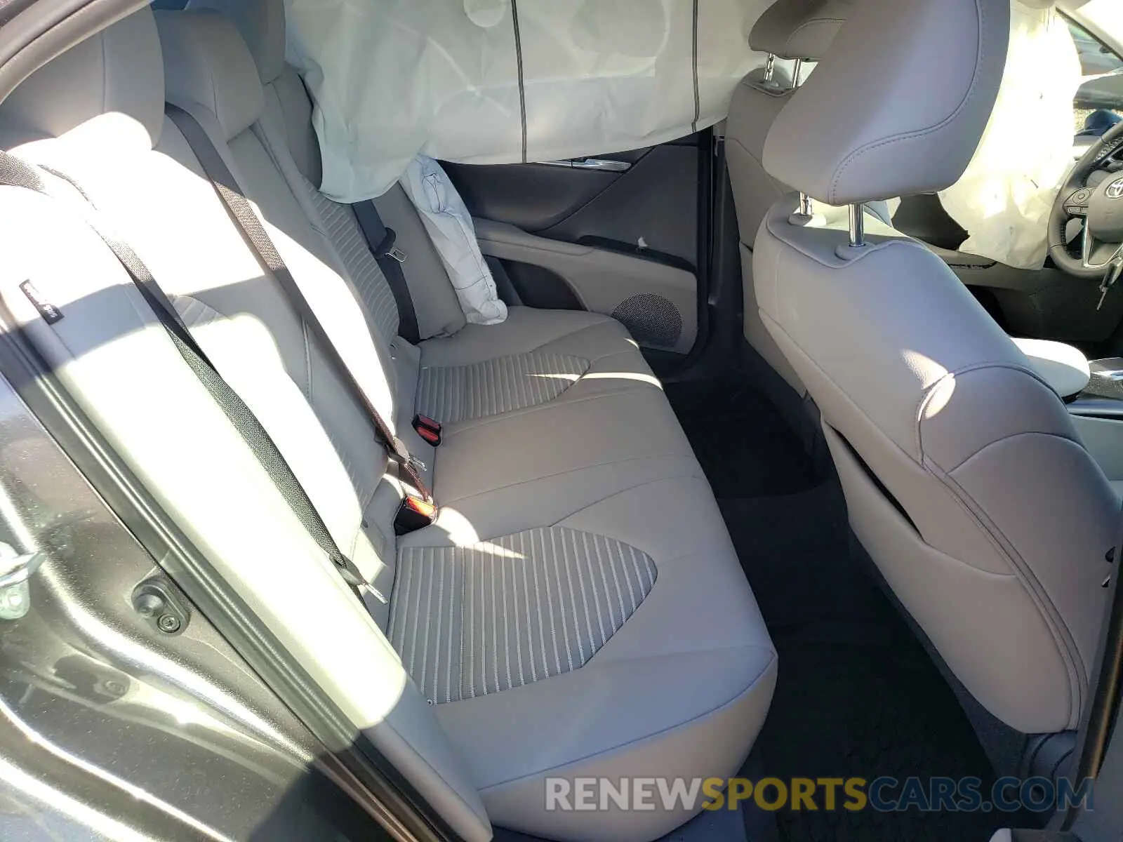 6 Фотография поврежденного автомобиля 4T1G11AK8LU503849 TOYOTA CAMRY 2020