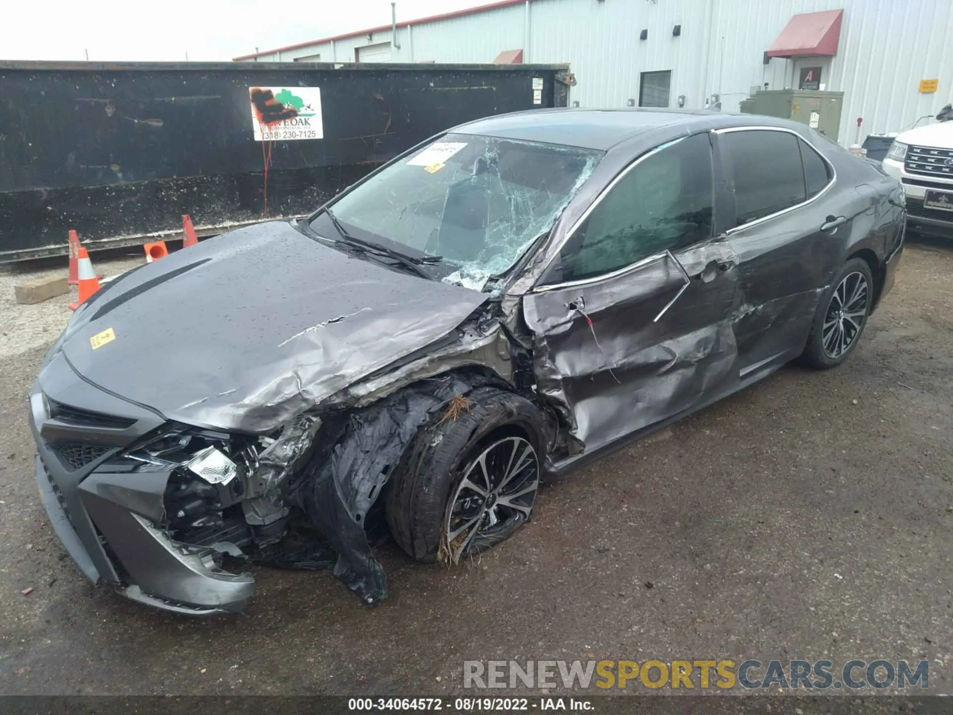 11 Photograph of a damaged car 4T1G11AK8LU884991 TOYOTA CAMRY 2020