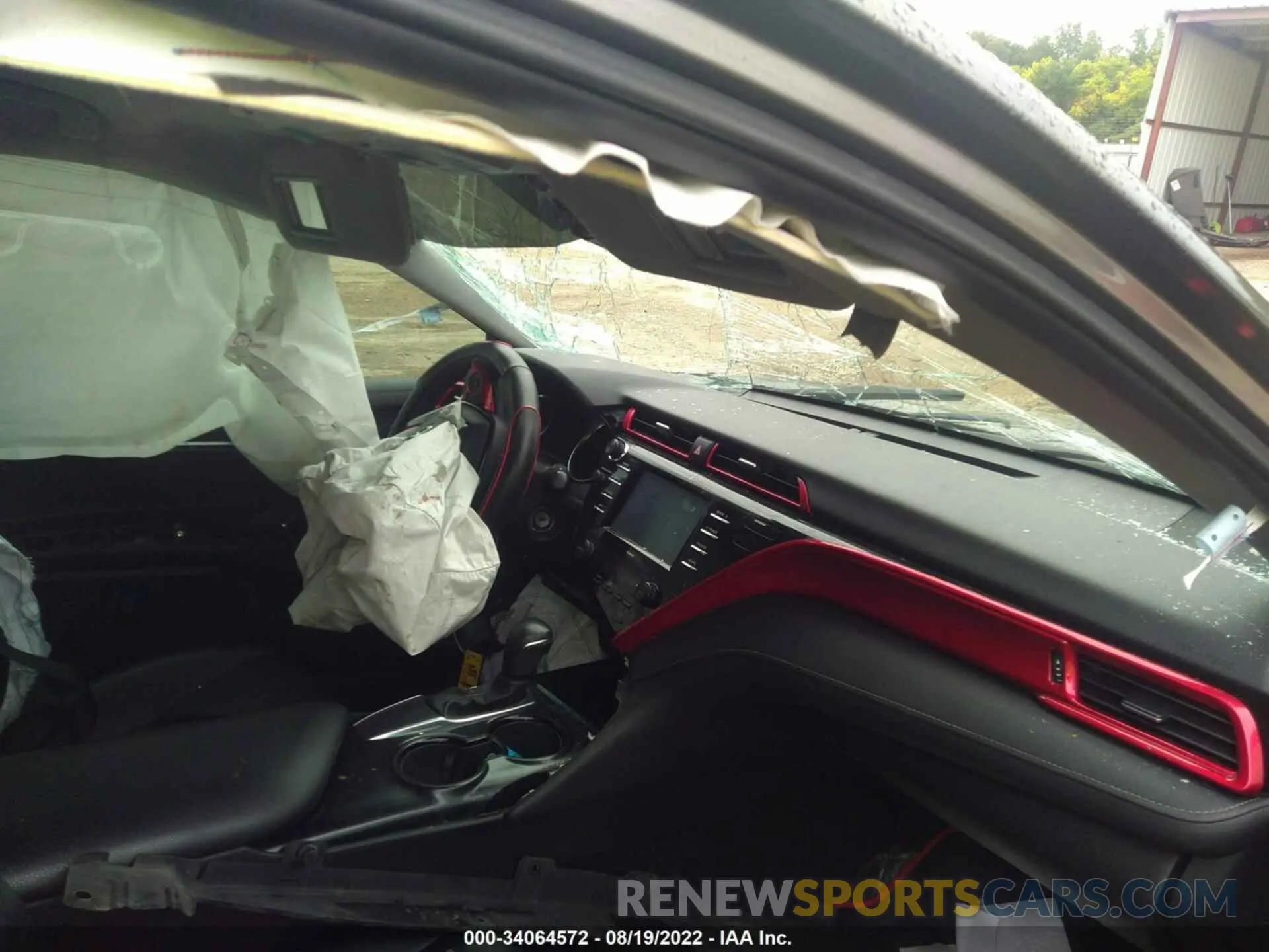 5 Photograph of a damaged car 4T1G11AK8LU884991 TOYOTA CAMRY 2020